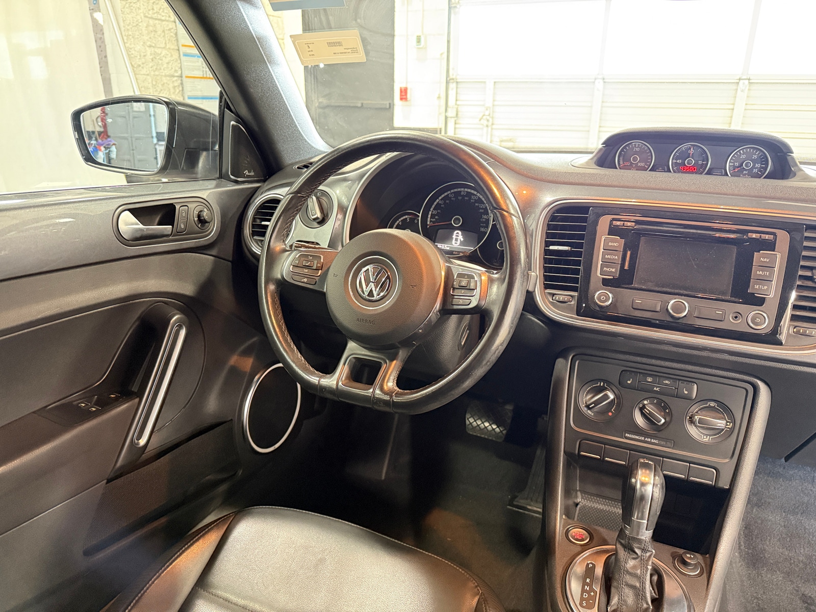 Thumbnail: 2013 Volkswagen Beetle - 4