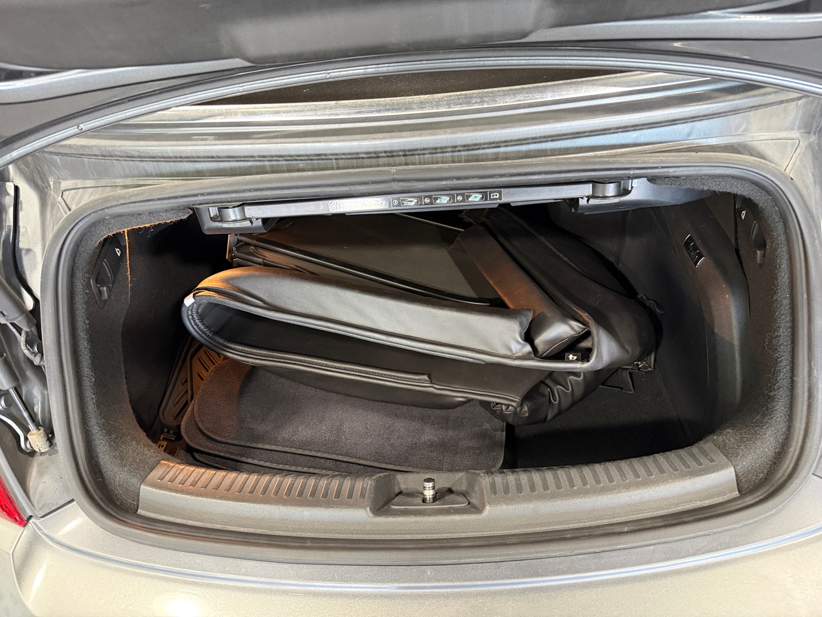 Thumbnail: 2013 Volkswagen Beetle - 6