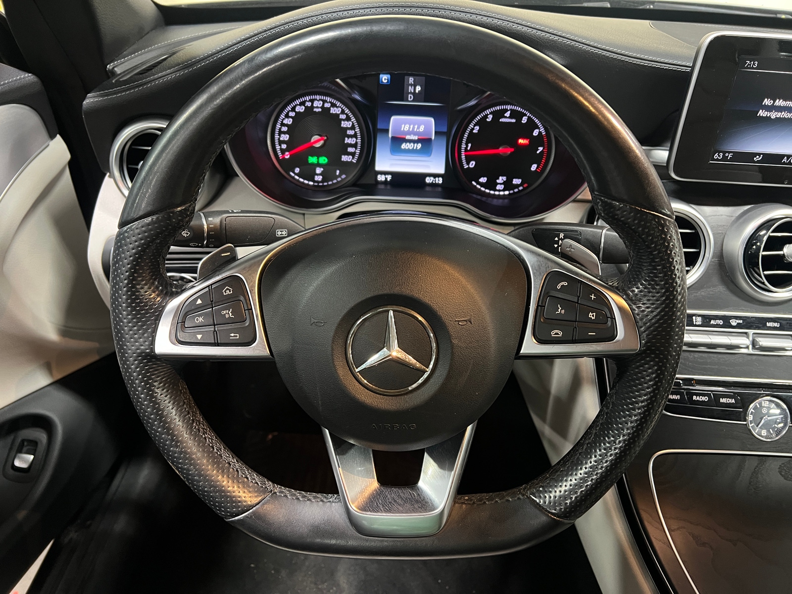 Thumbnail: 2017 Mercedes-Benz C-Class - 4