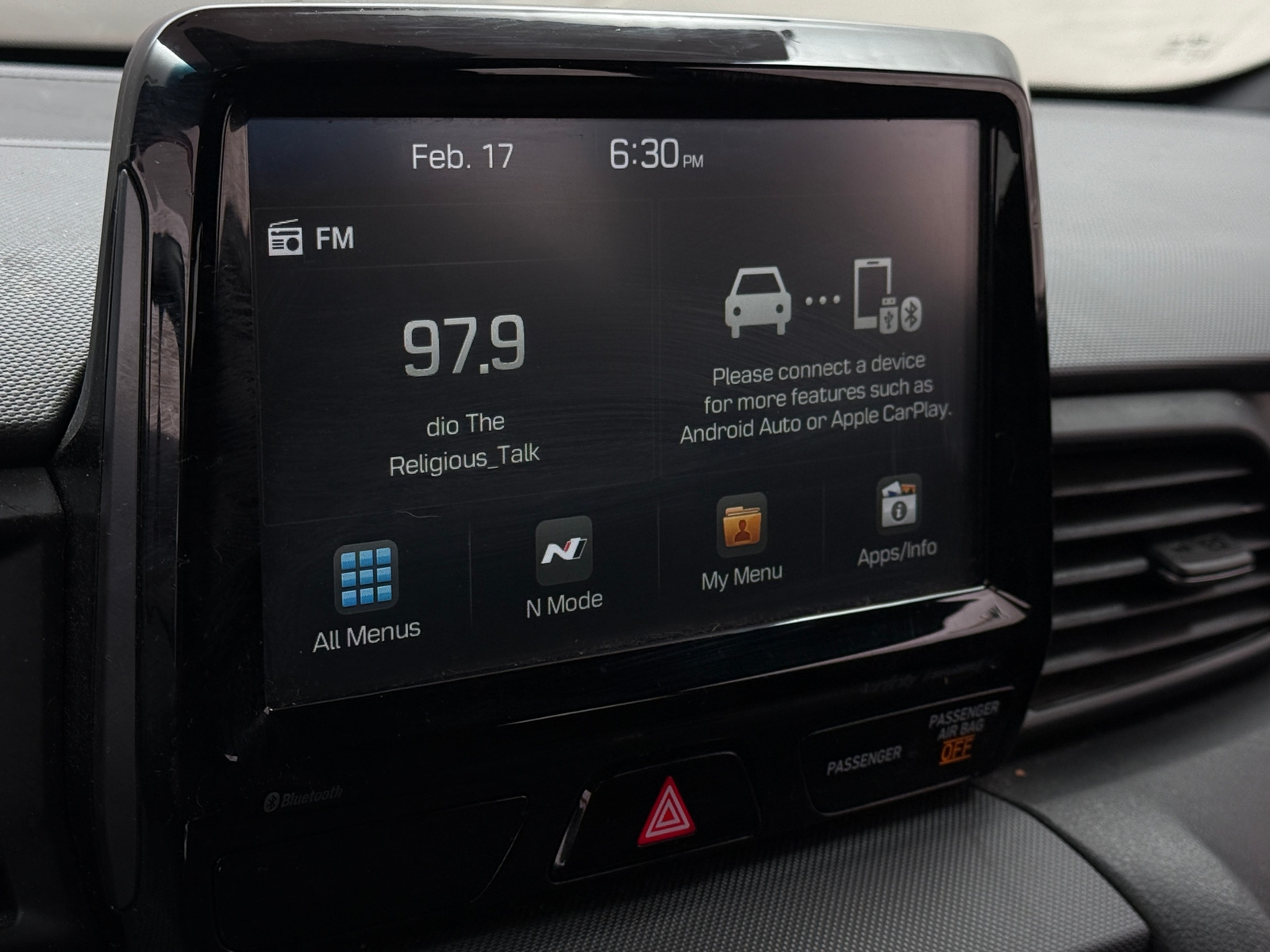 Thumbnail: 2020 Hyundai Veloster - 4