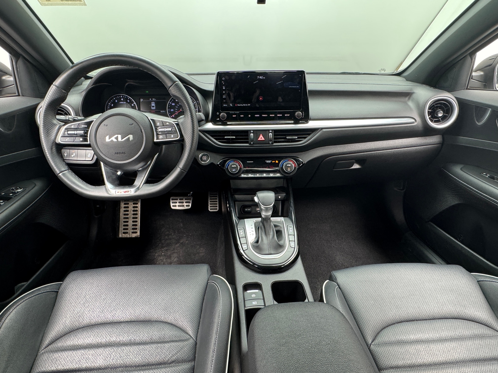 Thumbnail: 2023 Kia Forte - 3