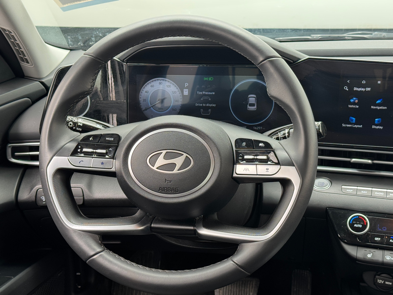 Thumbnail: 2025 Hyundai Elantra - 4