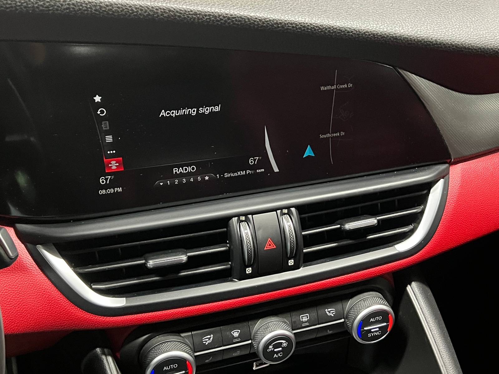 Thumbnail: 2019 Alfa Romeo Giulia - 3