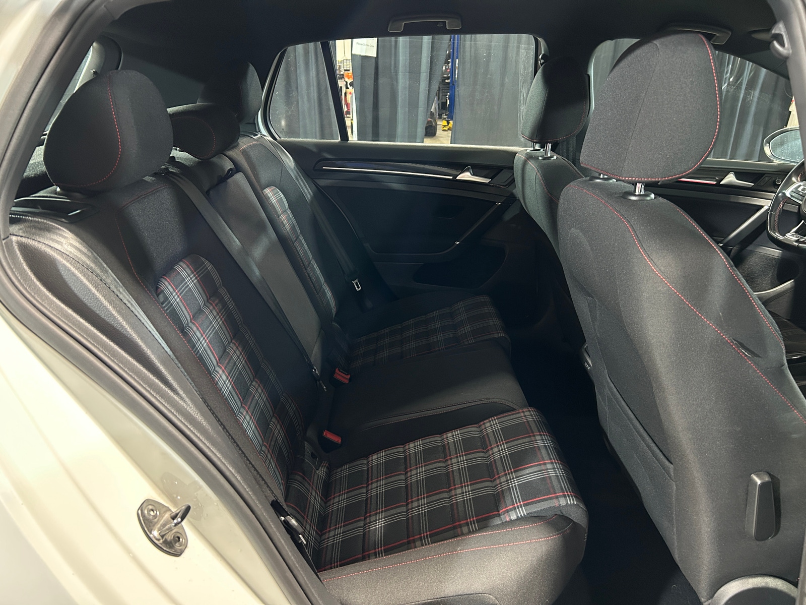 Thumbnail: 2017 Volkswagen Golf - 6