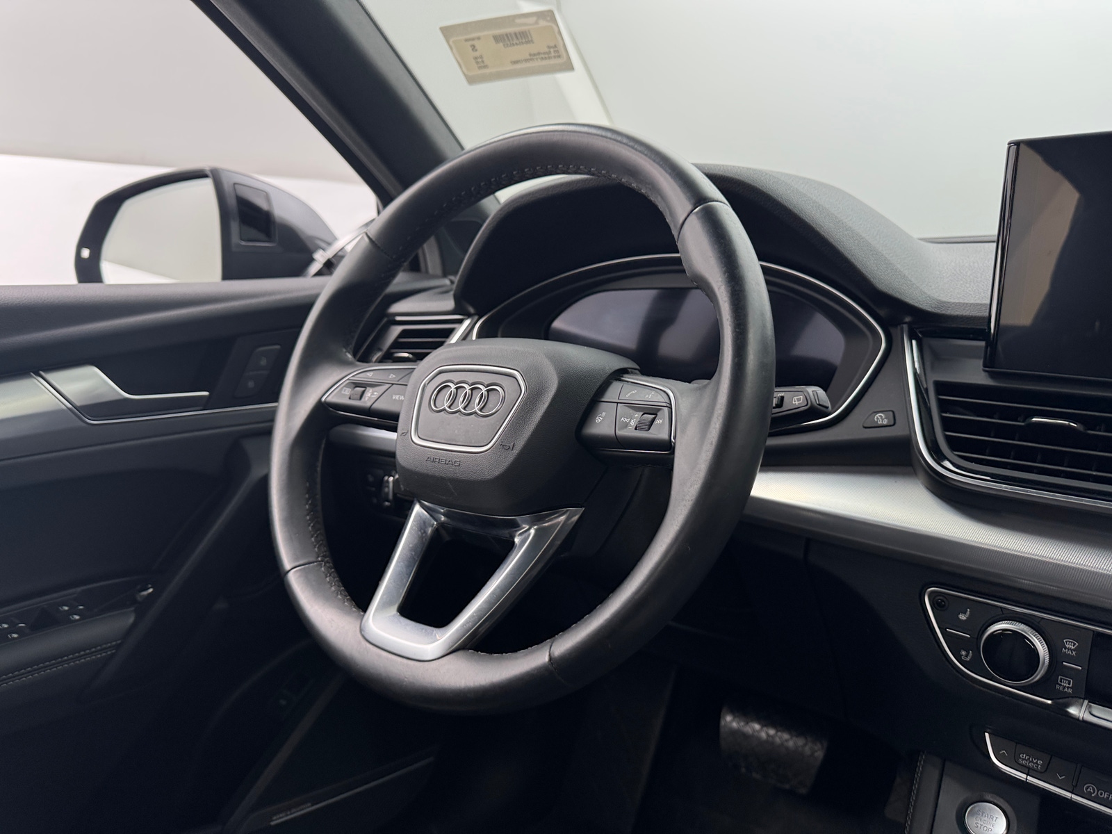 Thumbnail: 2023 Audi Q5 - 4