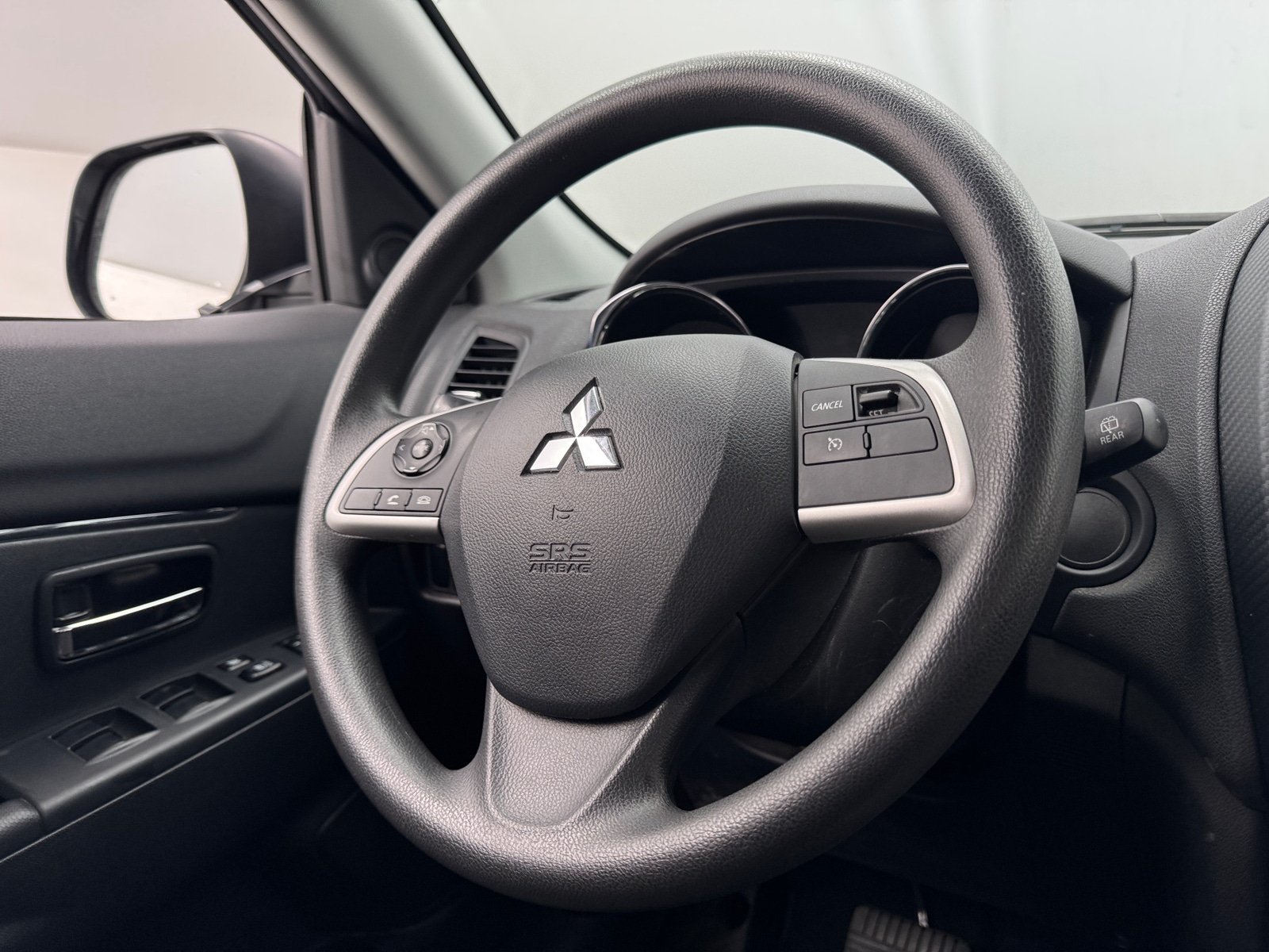 Thumbnail: 2023 Mitsubishi Outlander Sport - 5