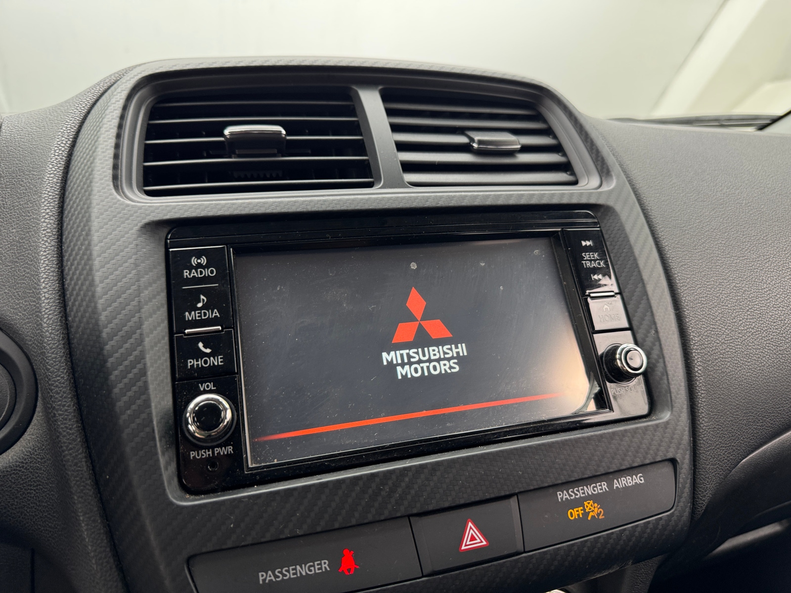 Thumbnail: 2023 Mitsubishi Outlander Sport - 4