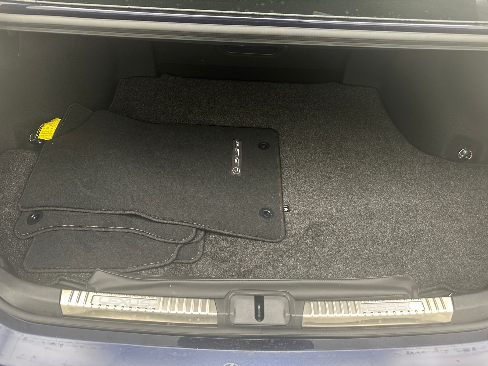 Thumbnail: 2025 Lexus ES - 6