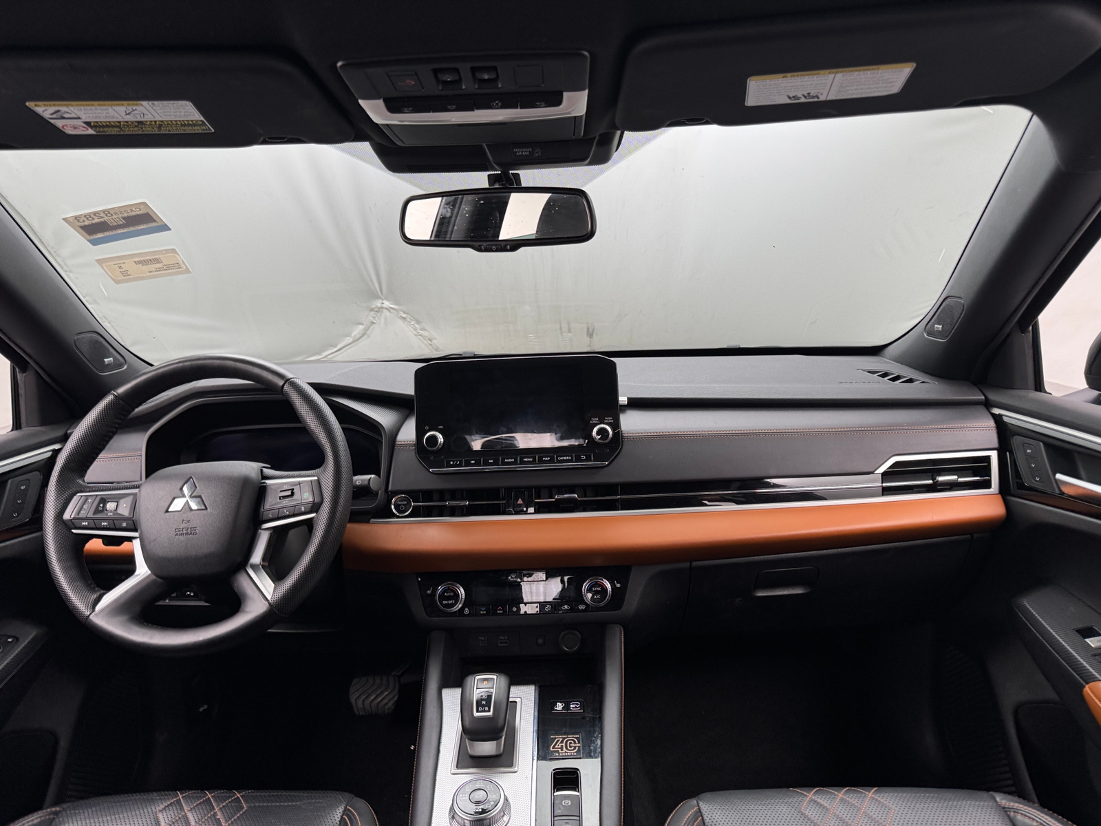 Thumbnail: 2023 Mitsubishi Outlander - 2