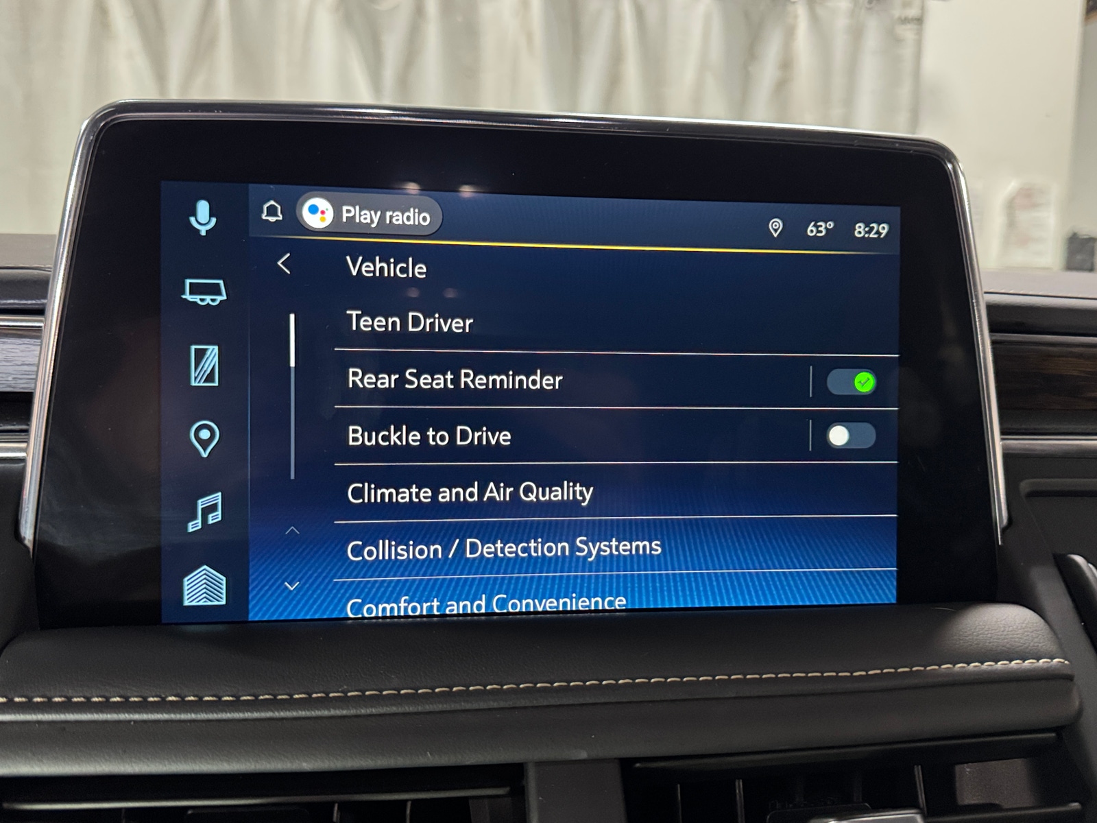 Thumbnail: 2023 Chevrolet Tahoe - 3