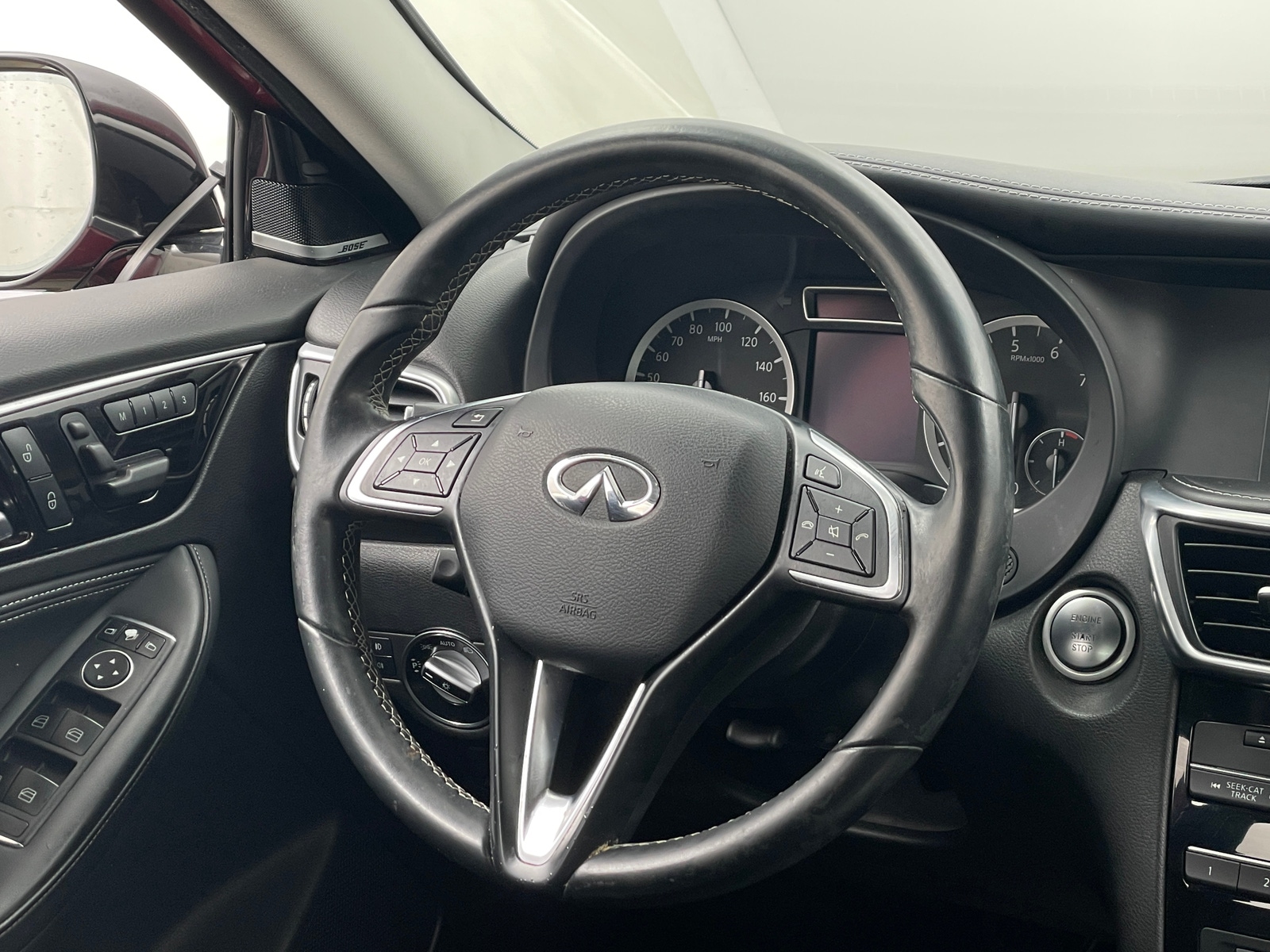 Thumbnail: 2018 INFINITI QX30 - 4