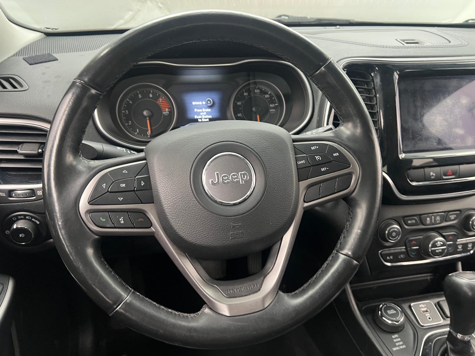 Thumbnail: 2019 Jeep Cherokee - 4