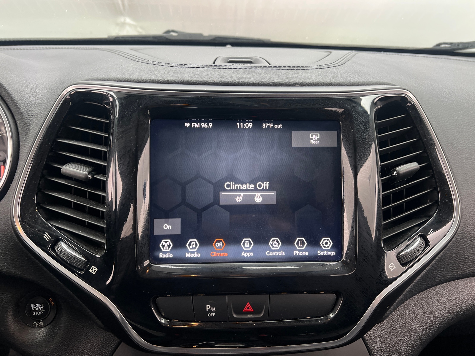 Thumbnail: 2019 Jeep Cherokee - 3