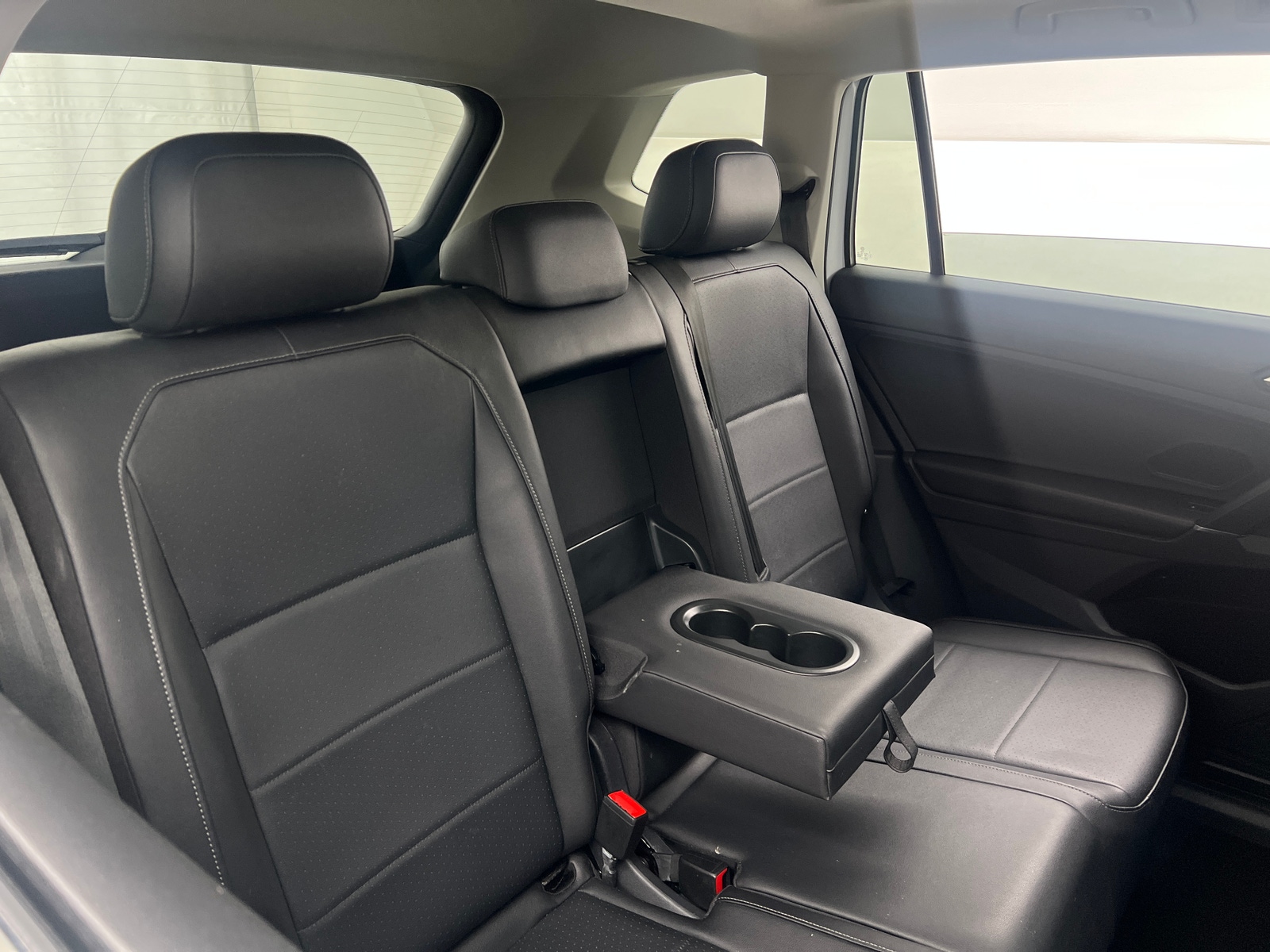 Thumbnail: 2020 Volkswagen Tiguan - 5