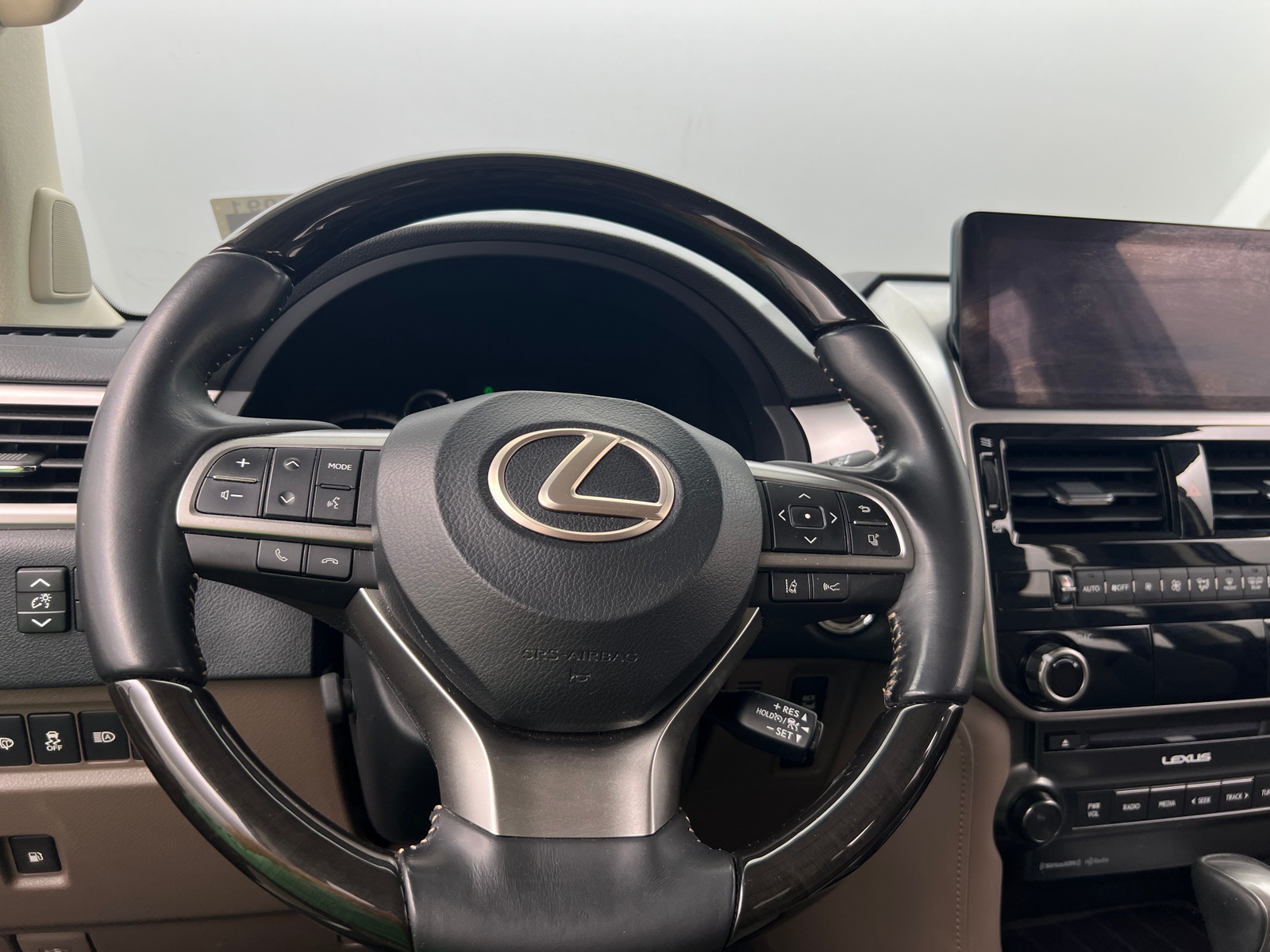 Thumbnail: 2023 Lexus GX - 4