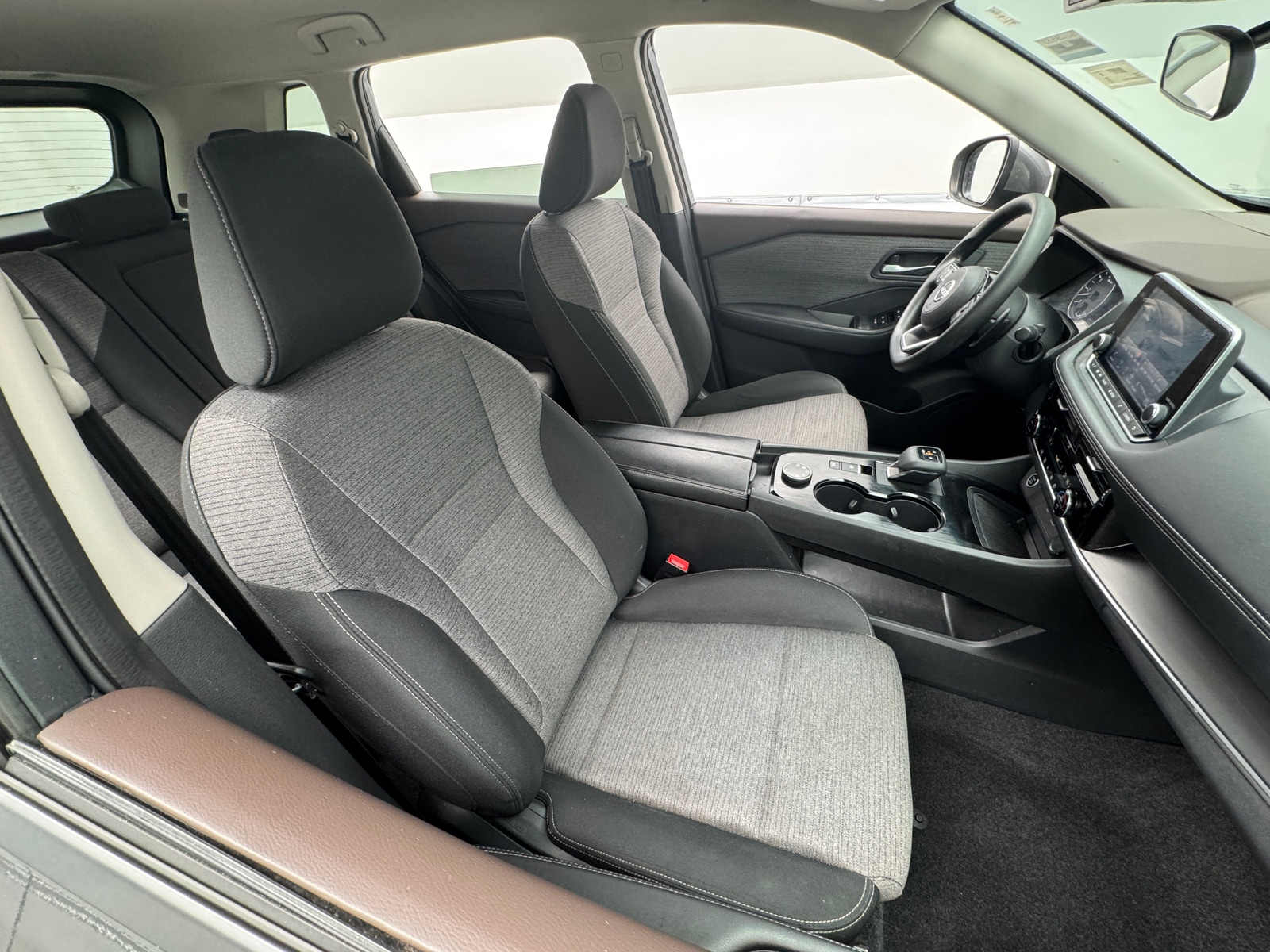 Thumbnail: 2022 Nissan Rogue - 2