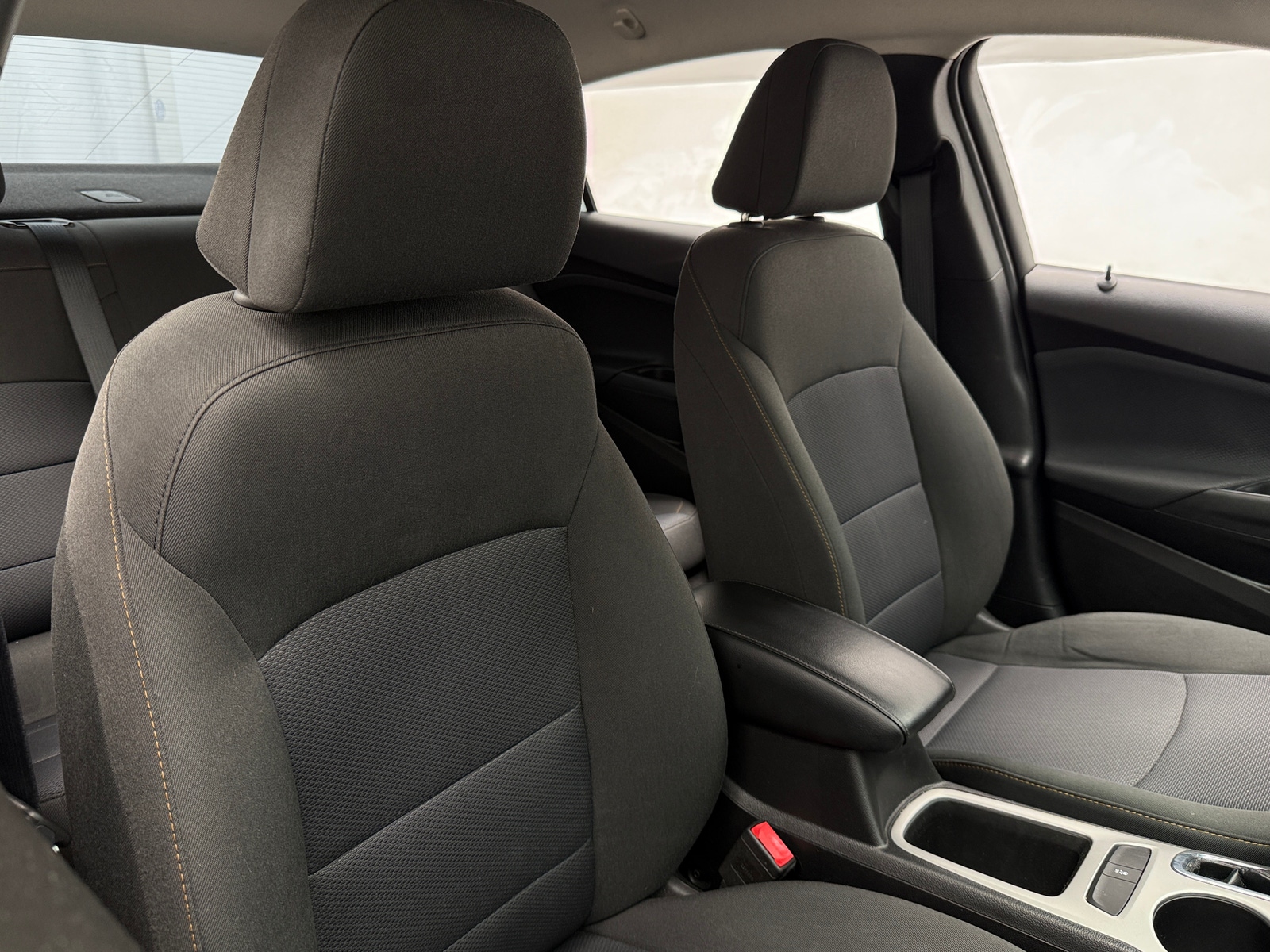 Thumbnail: 2018 Chevrolet Cruze - 2