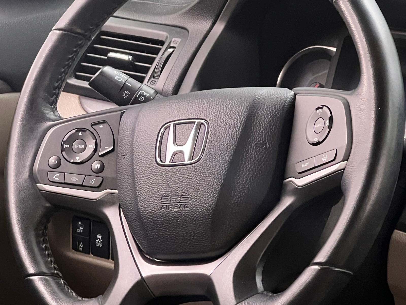 Thumbnail: 2019 Honda Pilot - 4
