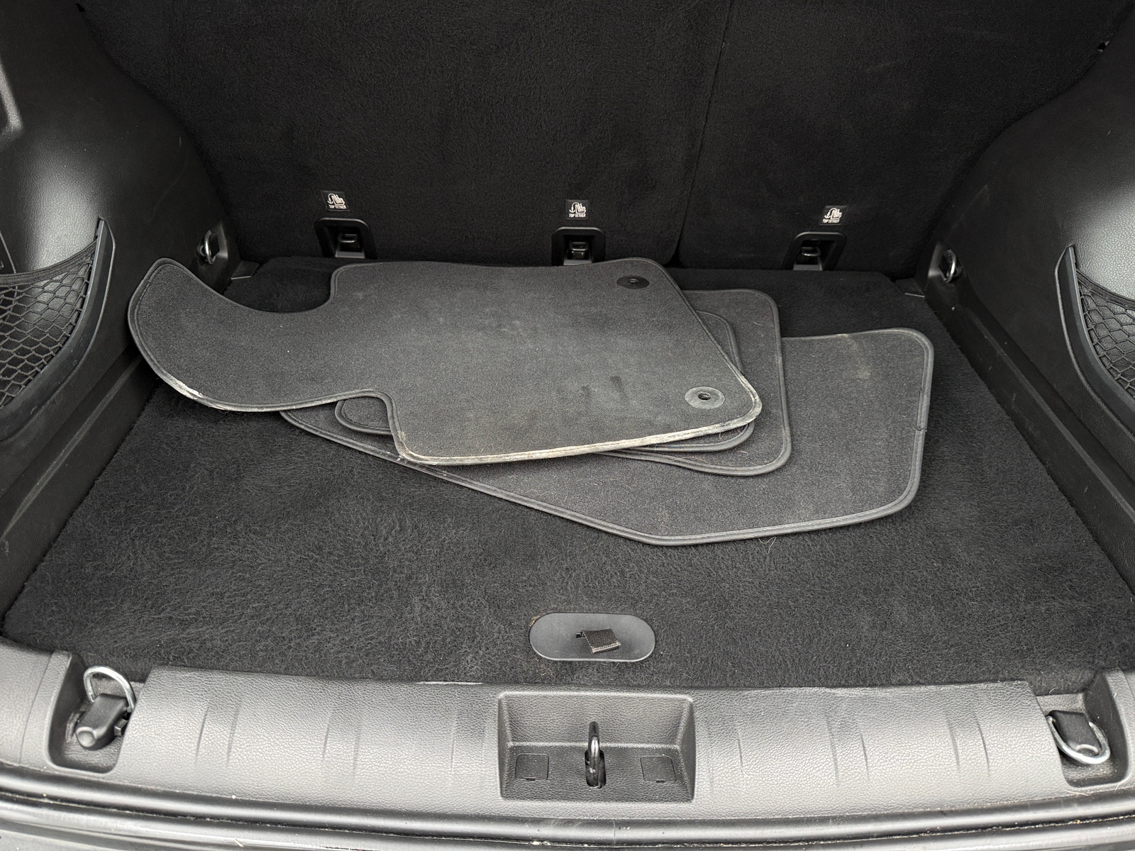 Thumbnail: 2018 Jeep Renegade - 7