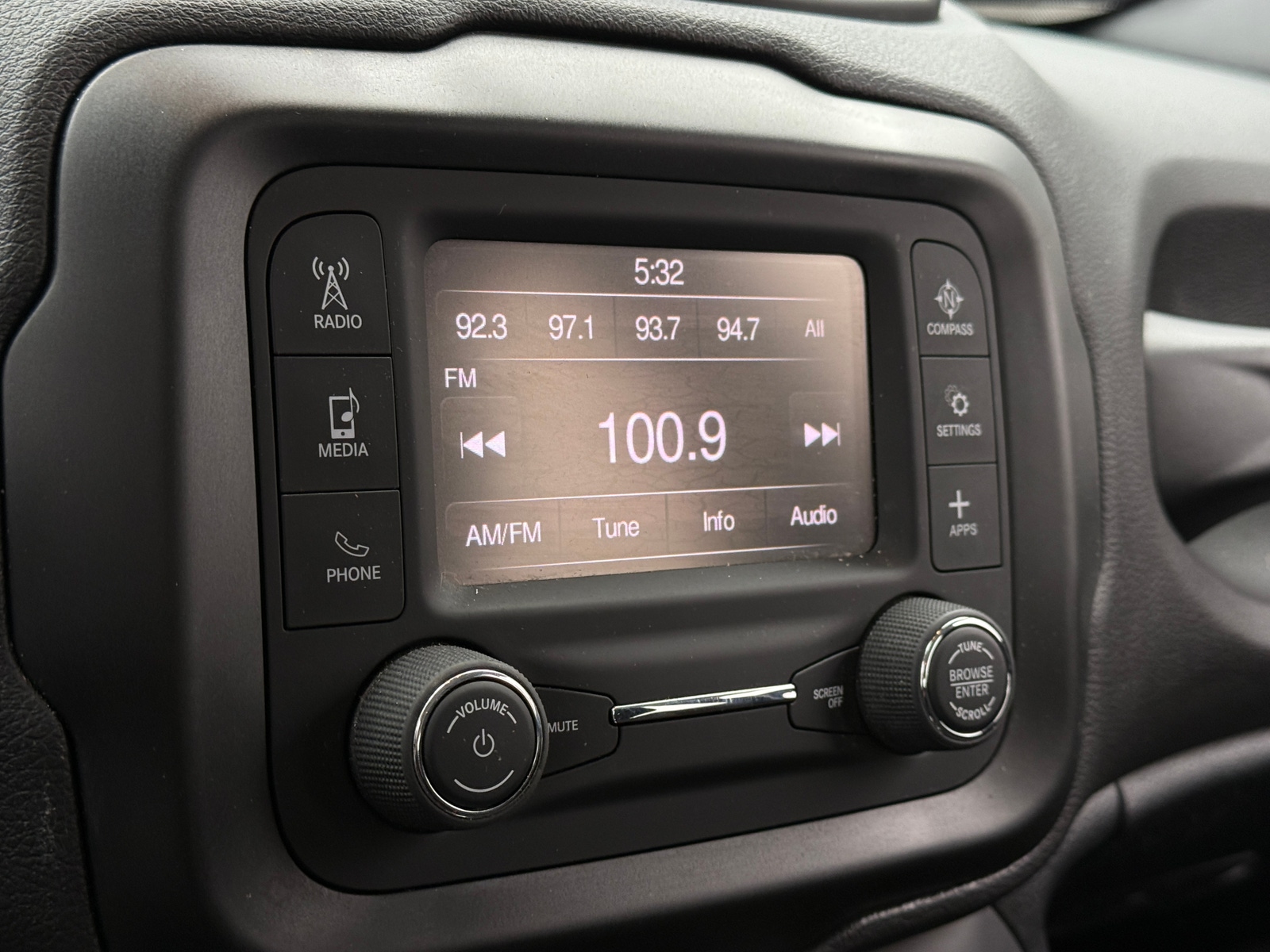 Thumbnail: 2018 Jeep Renegade - 4