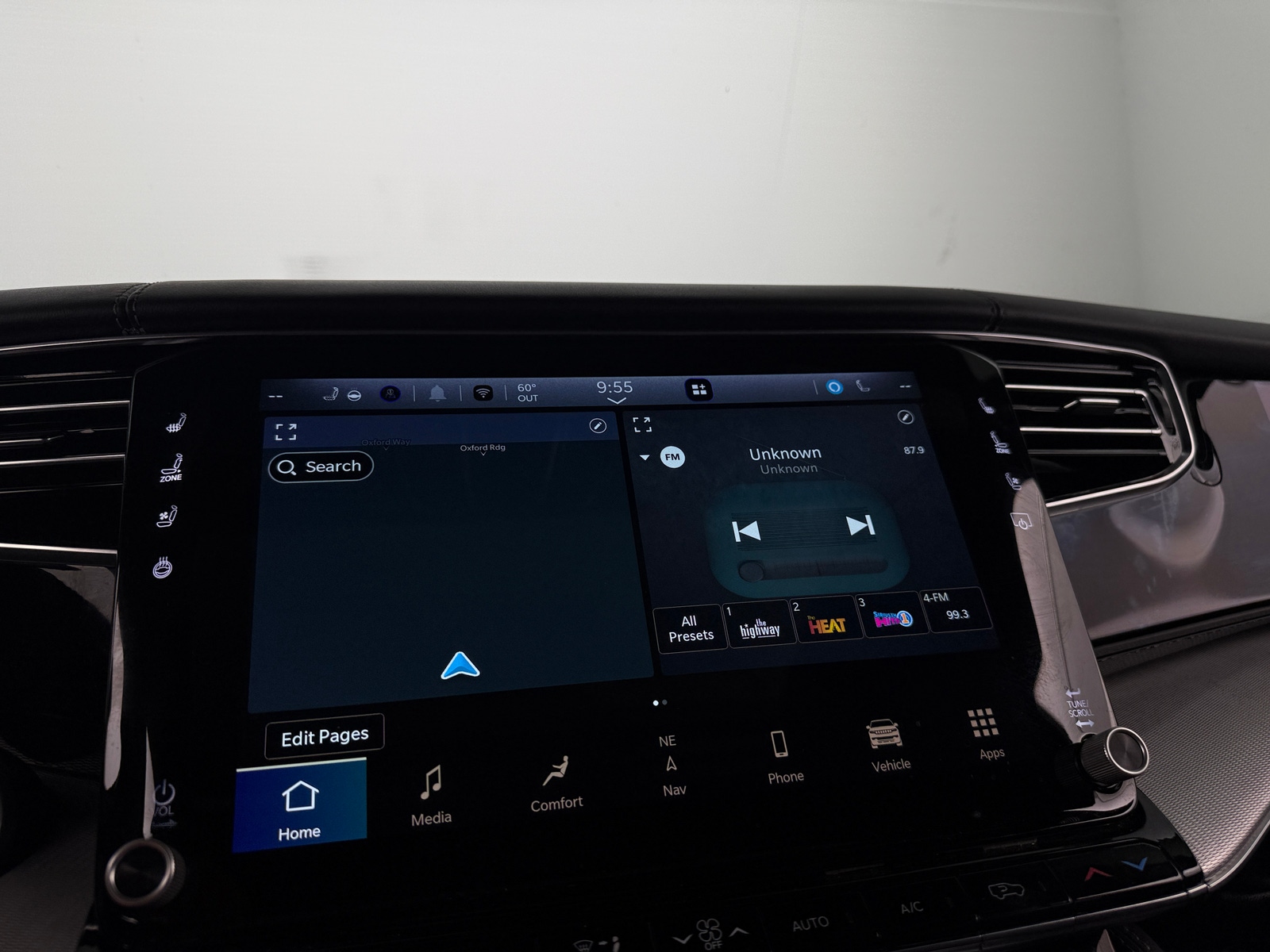 Thumbnail: 2022 Jeep Grand Wagoneer - 3