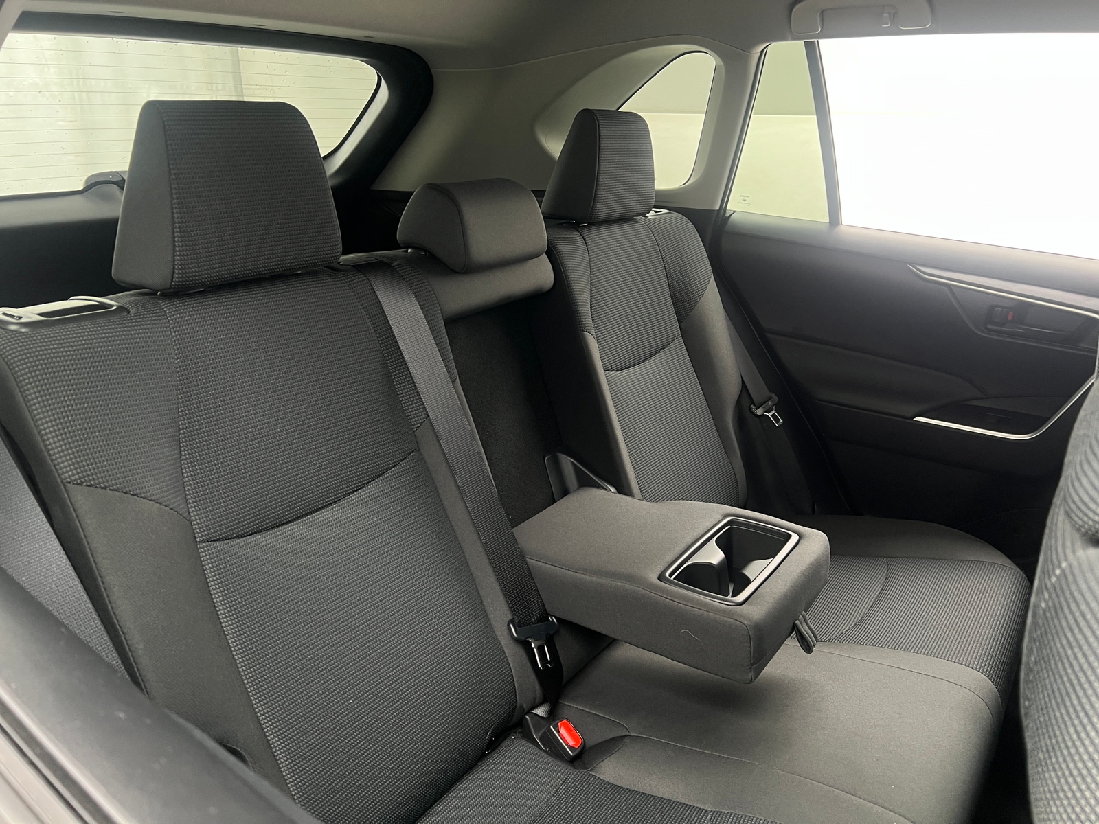 Thumbnail: 2025 Toyota RAV4 - 6