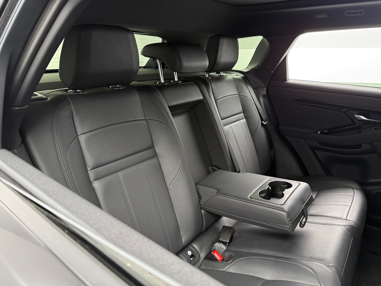 Thumbnail: 2024 Land Rover Range Rover Evoque - 5