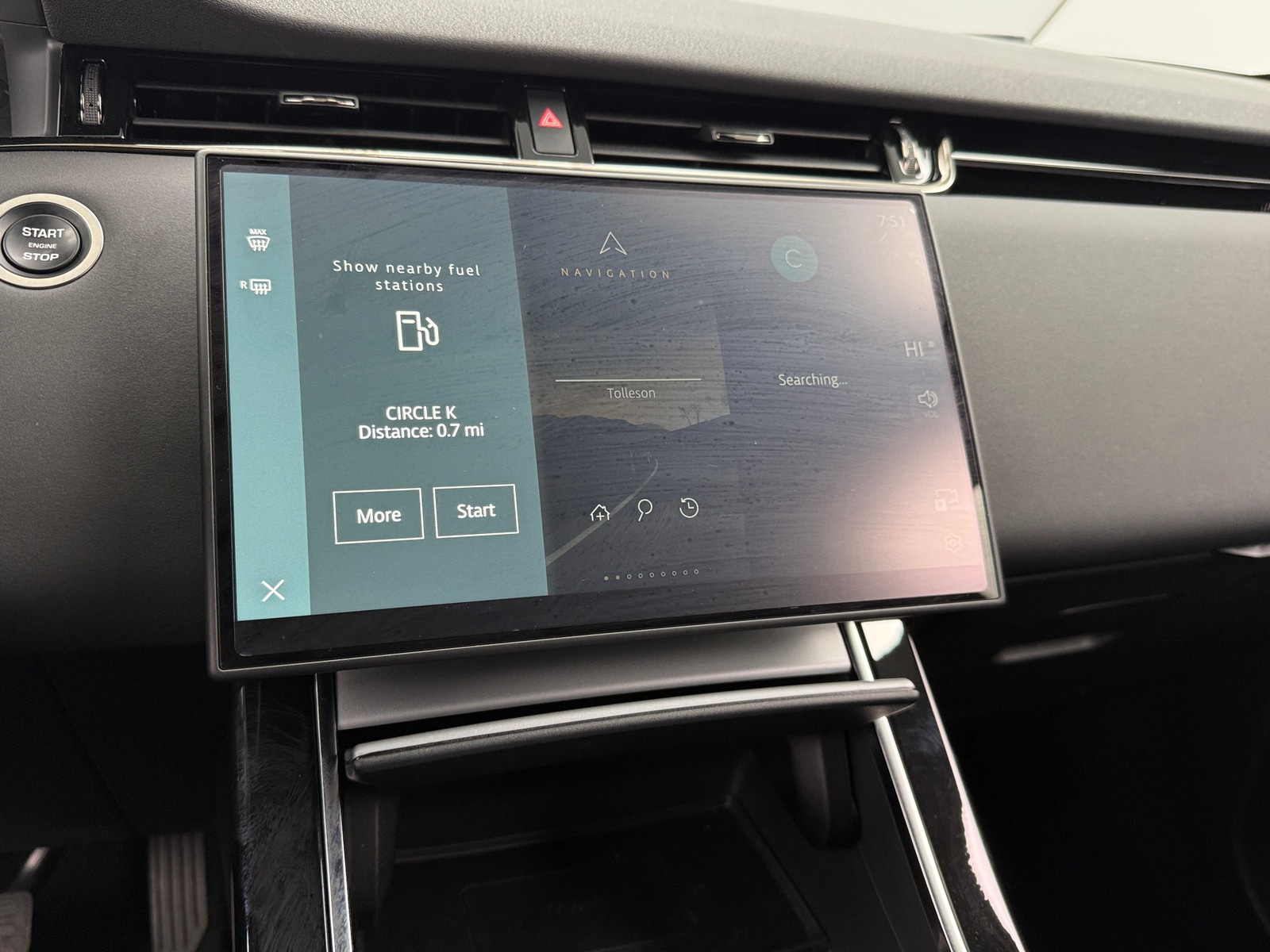 Thumbnail: 2024 Land Rover Range Rover Evoque - 3