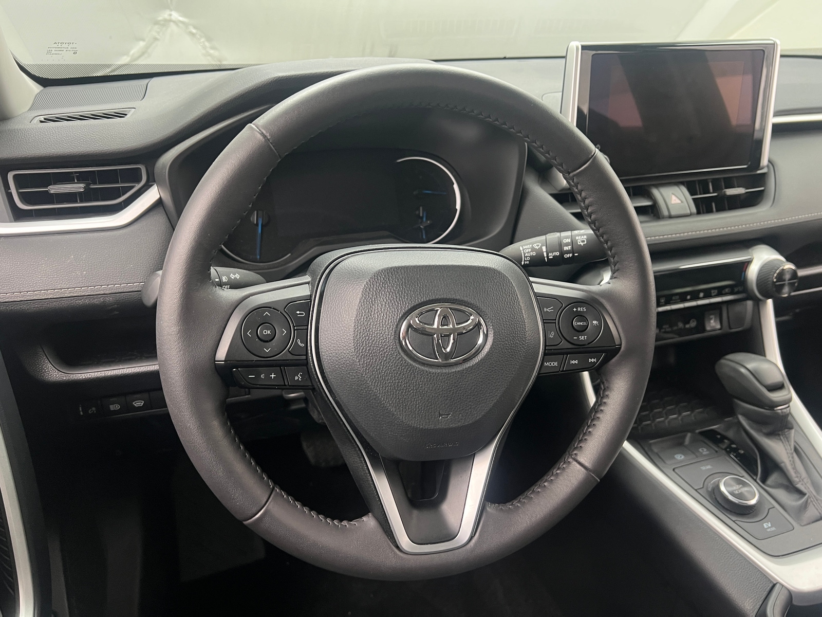 Thumbnail: 2025 Toyota RAV4 - 4