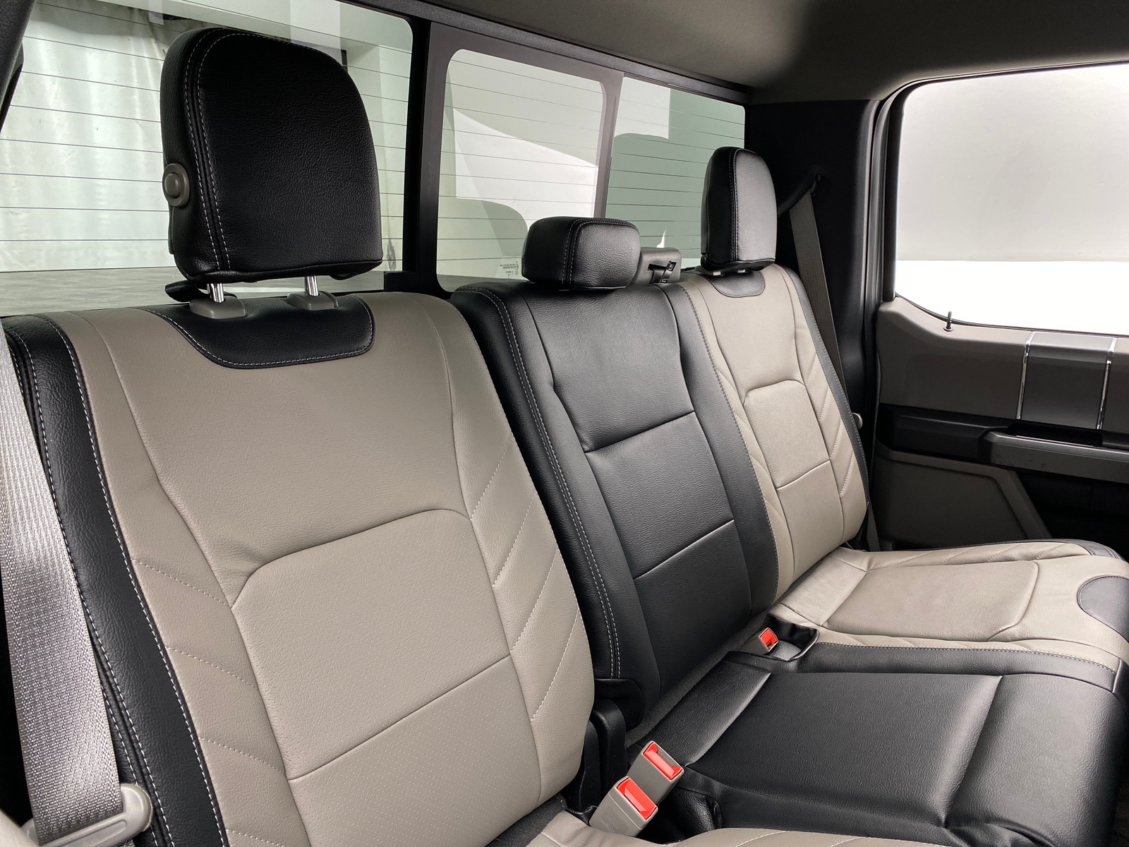 Thumbnail: 2018 Ford Econoline - 6