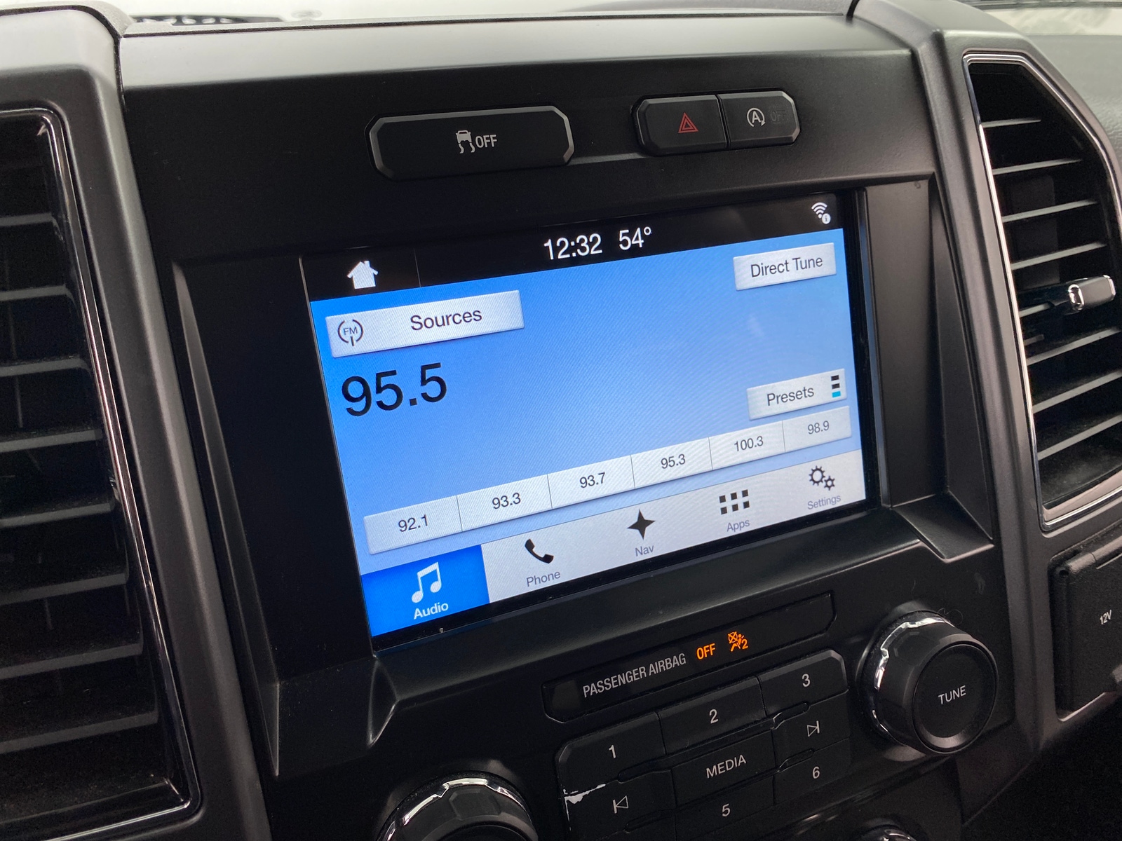 Thumbnail: 2018 Ford Econoline - 4