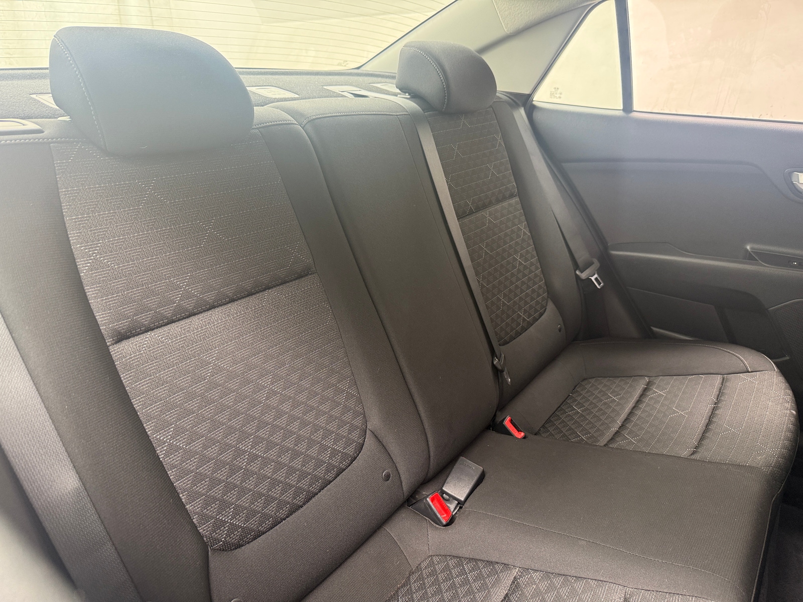 Thumbnail: 2021 Kia Rio - 6