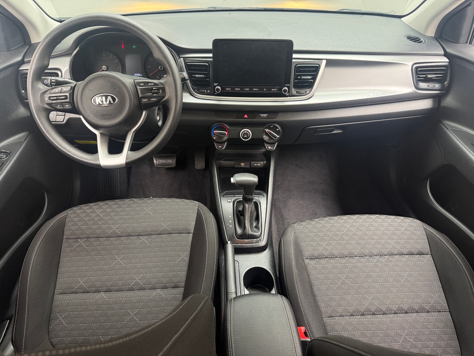 Thumbnail: 2021 Kia Rio - 3