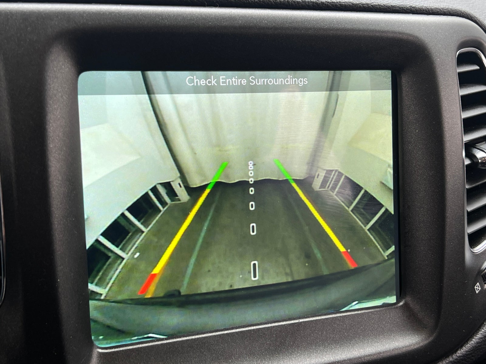 Thumbnail: 2019 Jeep Compass - 3