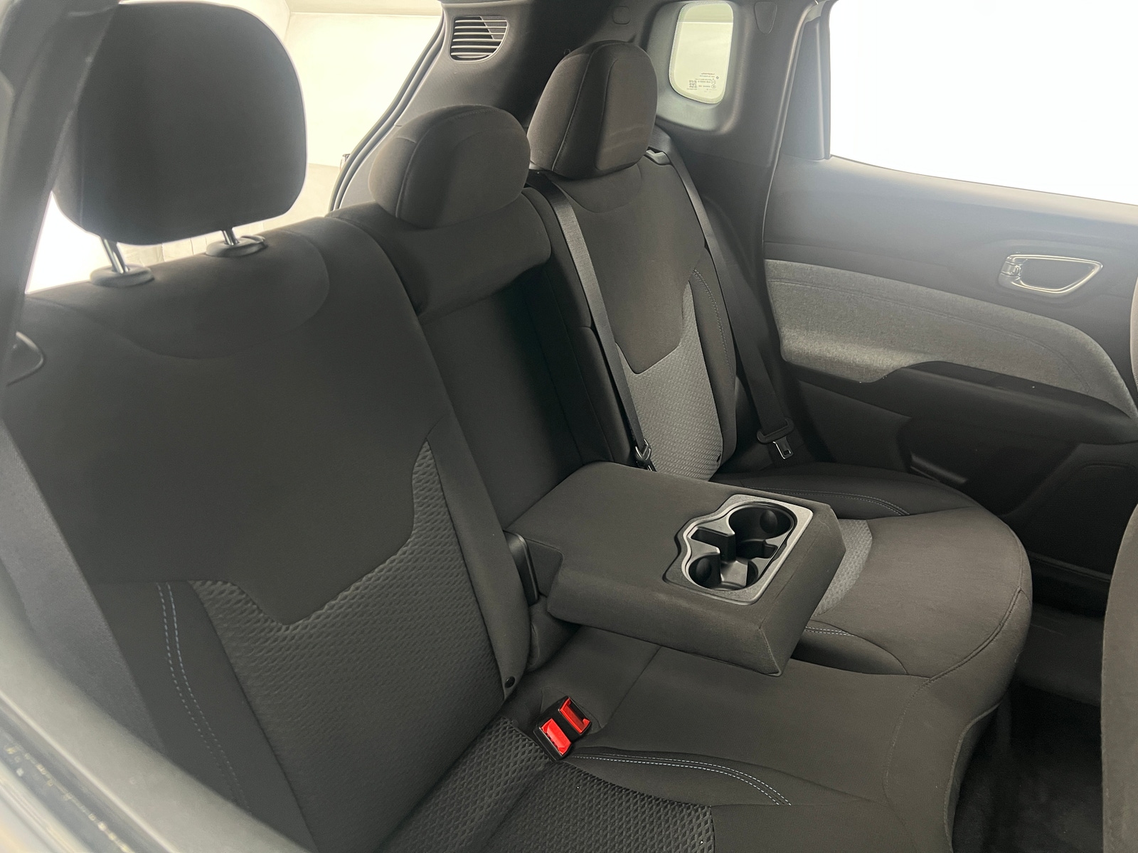 Thumbnail: 2023 Jeep Compass - 6