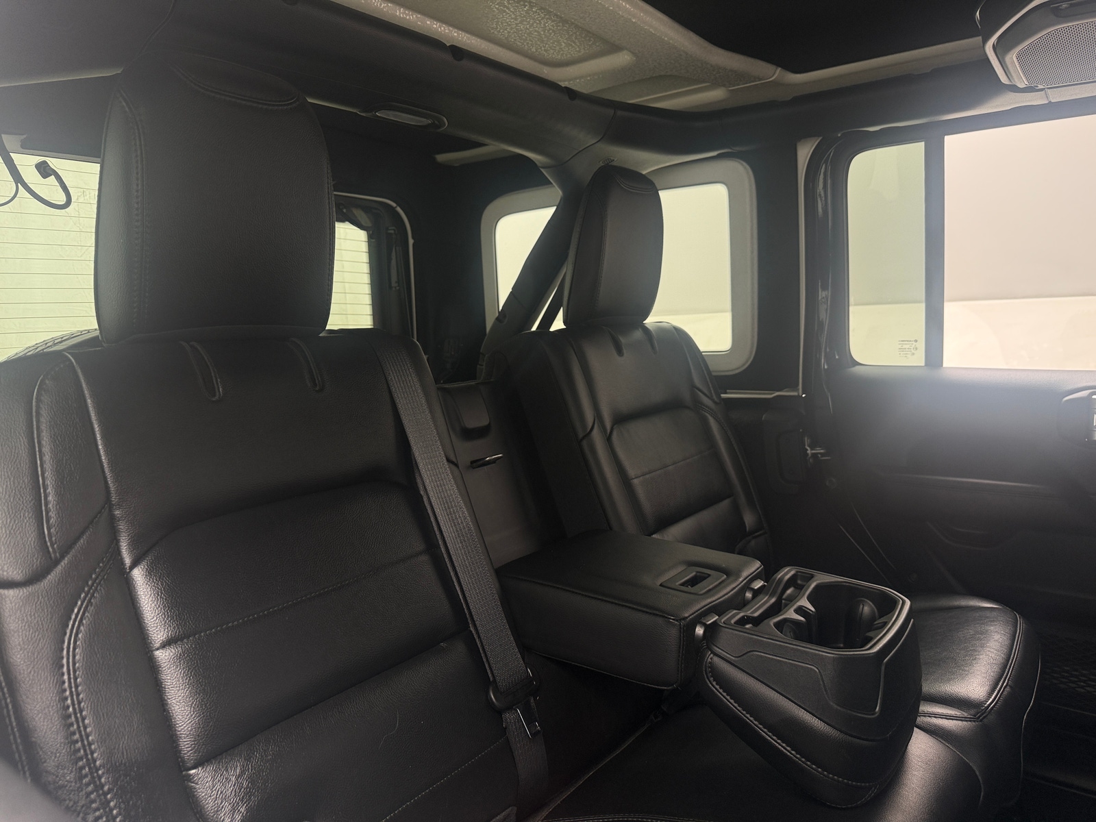 Thumbnail: 2020 Jeep Wrangler - 5