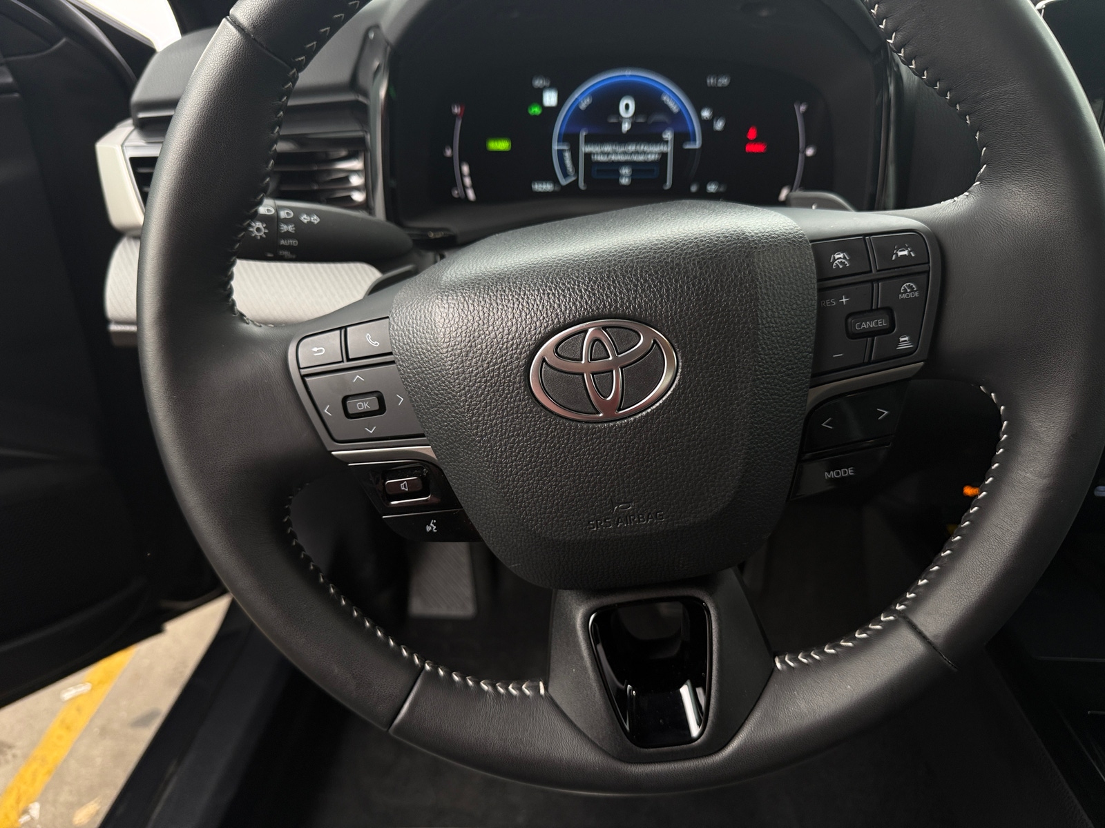 Thumbnail: 2025 Toyota Camry - 4