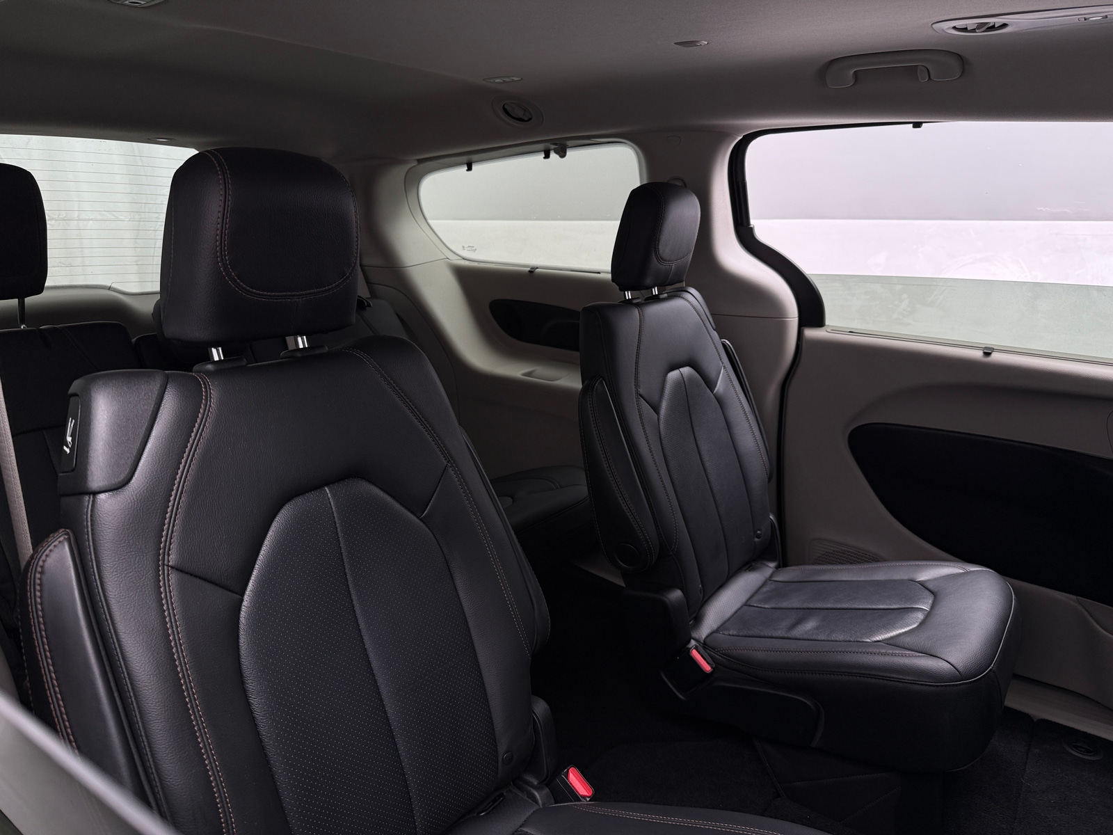 Thumbnail: 2020 Chrysler Pacifica - 5