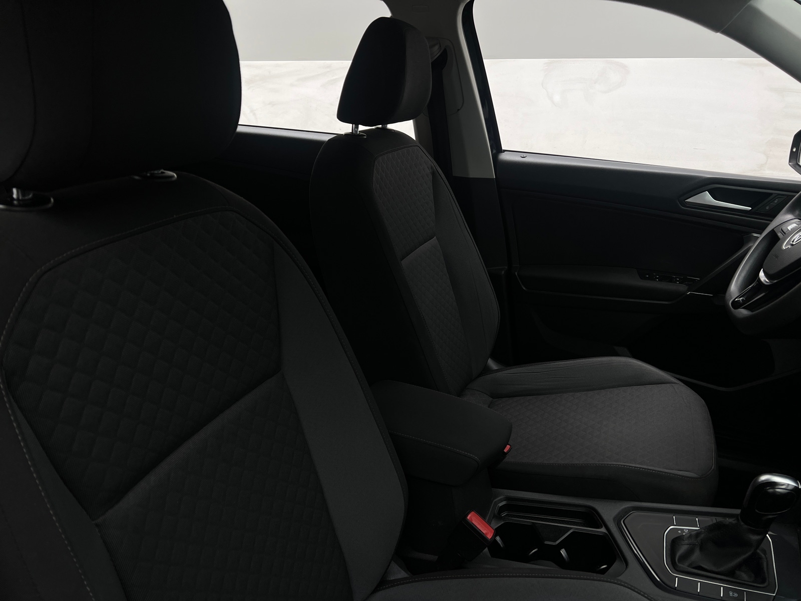 Thumbnail: 2020 Volkswagen Tiguan - 2