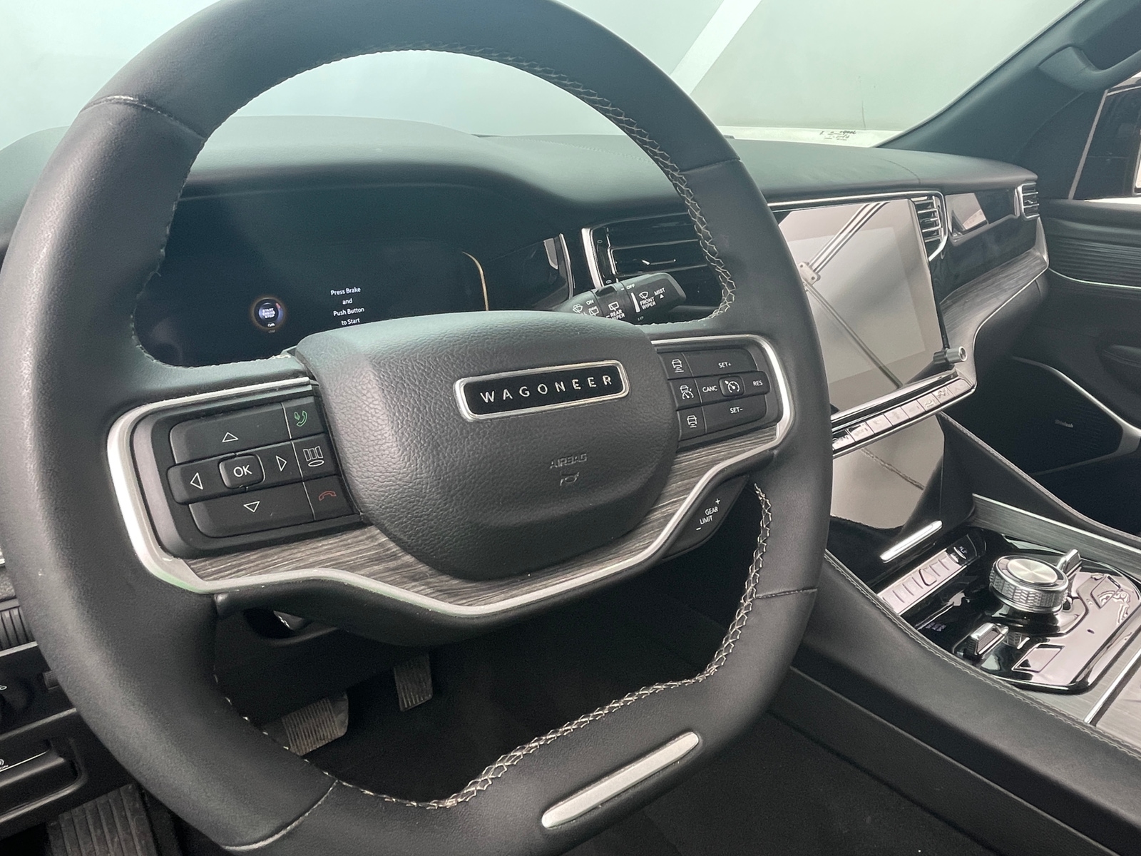 Thumbnail: 2023 Jeep Wagoneer - 4