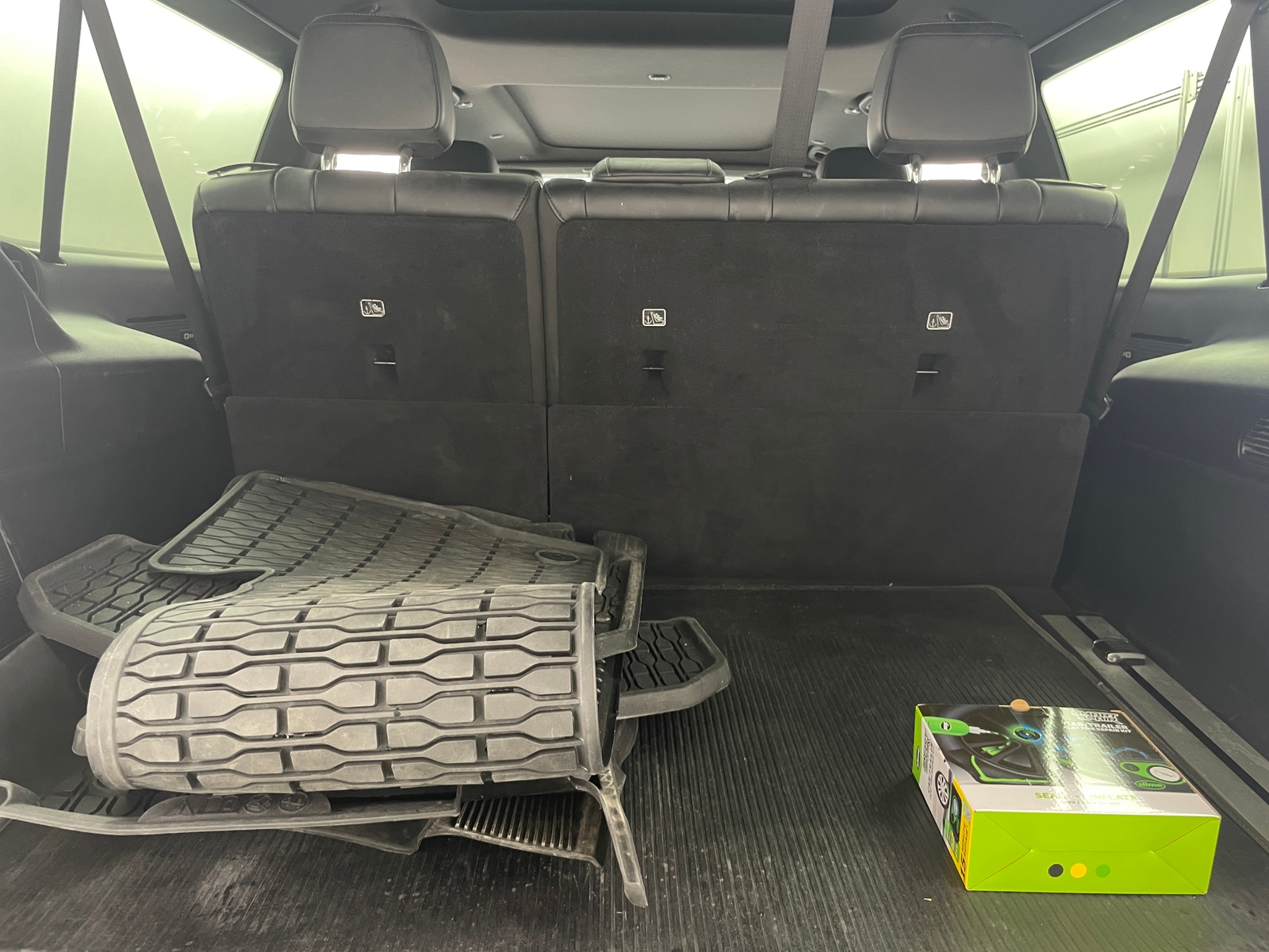 Thumbnail: 2023 Jeep Wagoneer - 6