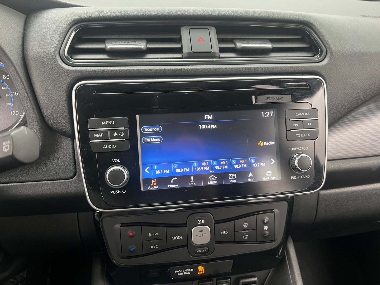 Thumbnail: 2018 Nissan Leaf - 4