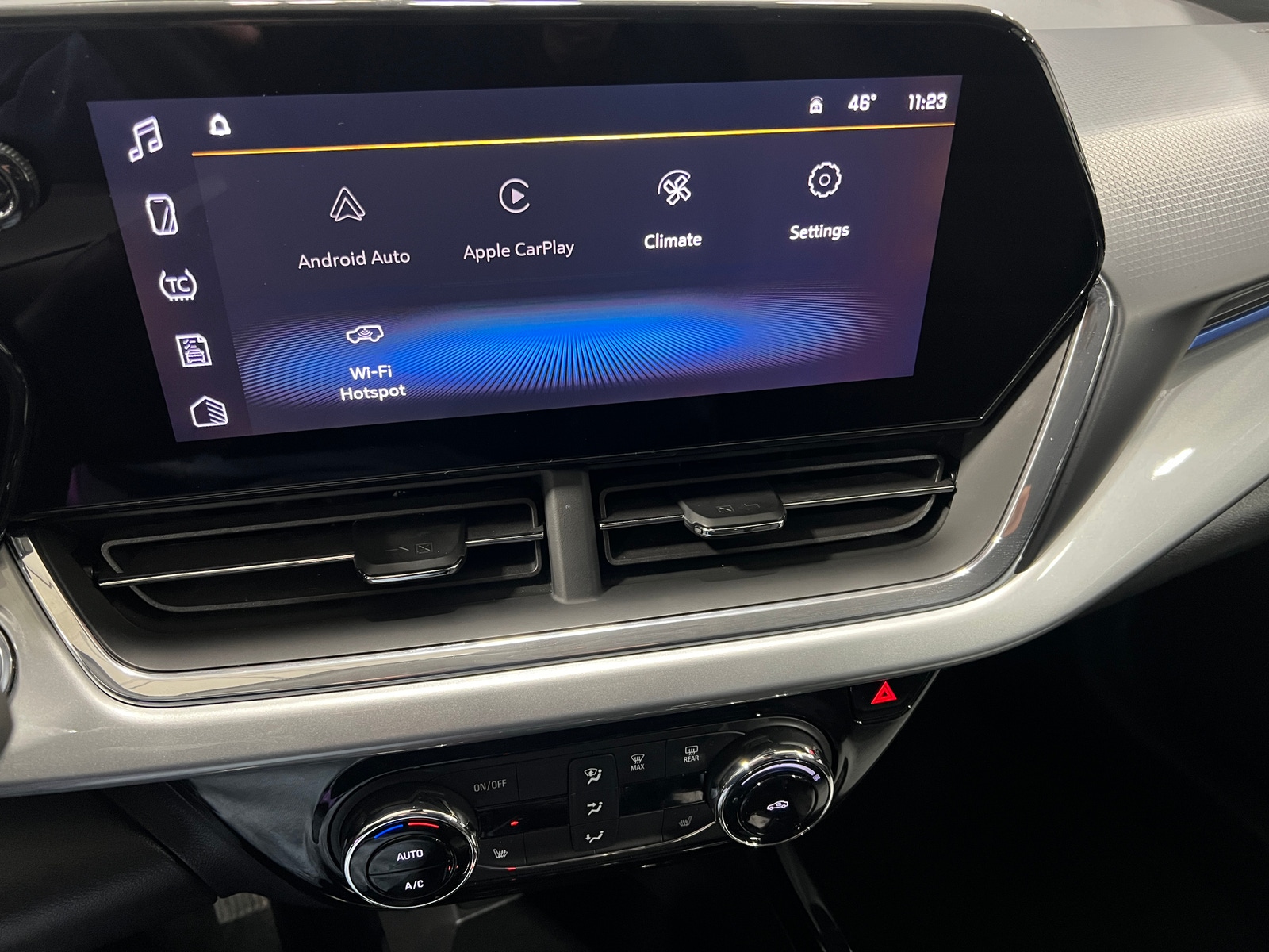 Thumbnail: 2025 Chevrolet Trax - 4