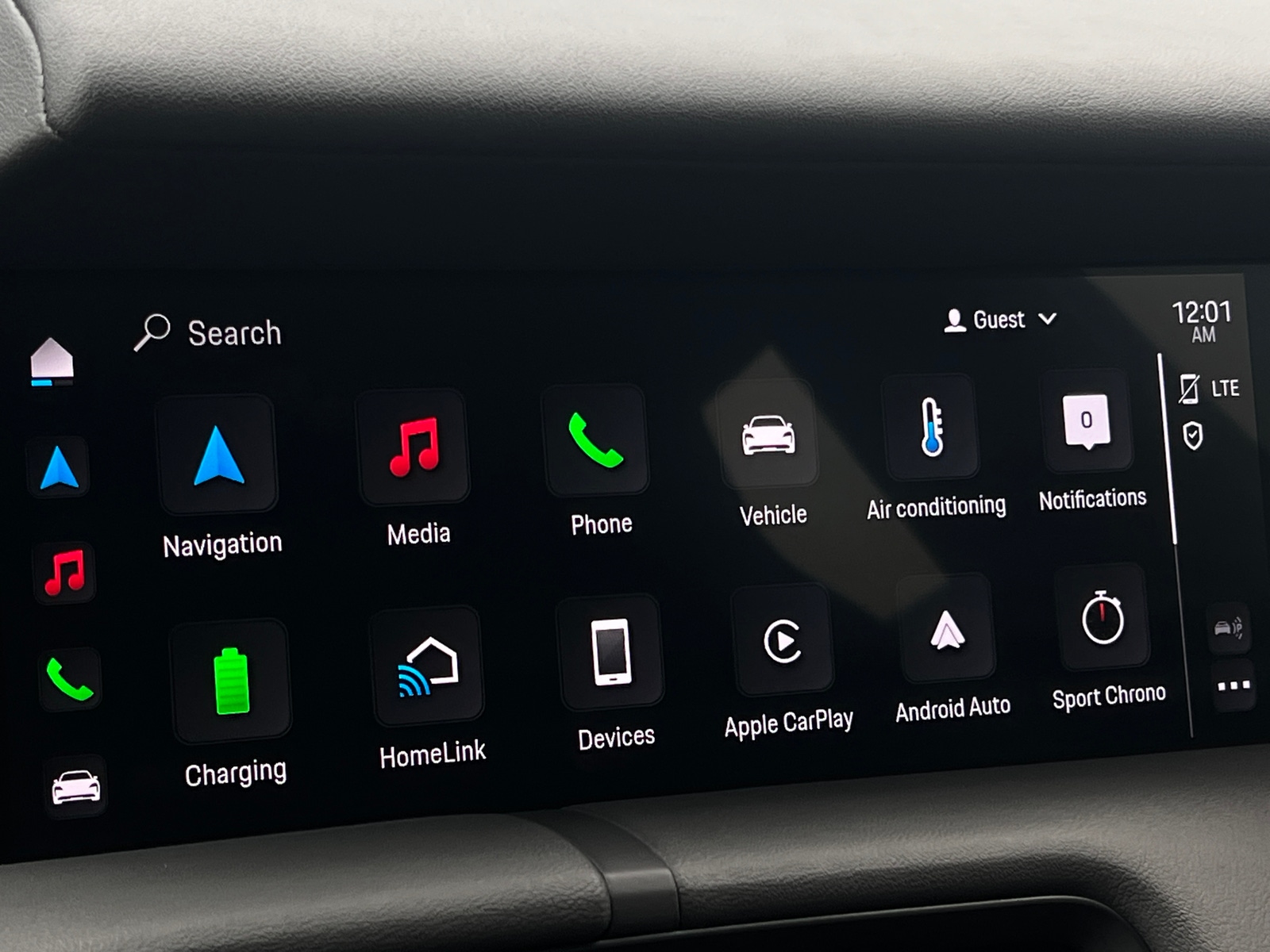 Thumbnail: 2022 Porsche Taycan - 3