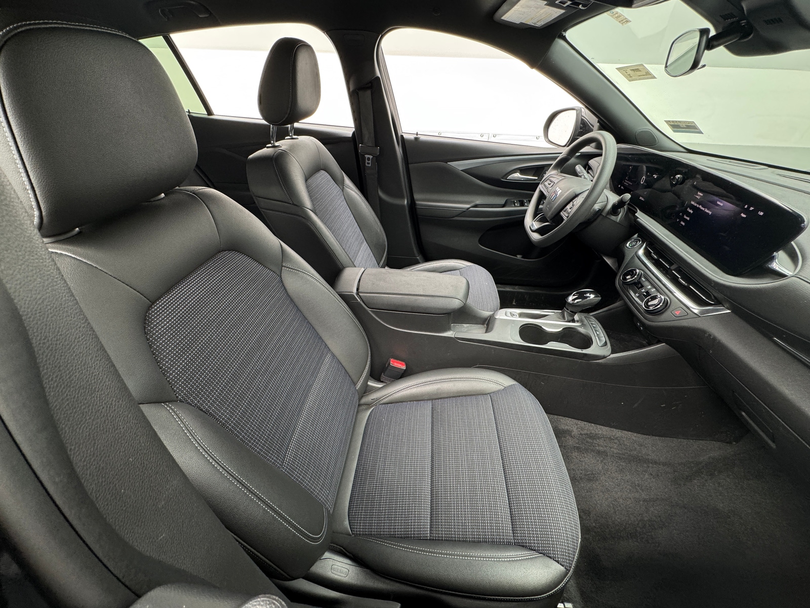 Thumbnail: 2025 Buick Envista - 2