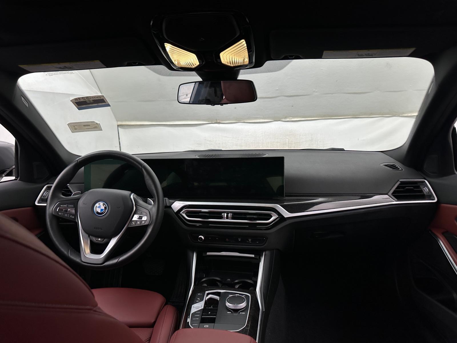 Thumbnail: 2023 BMW 3 Series - 2