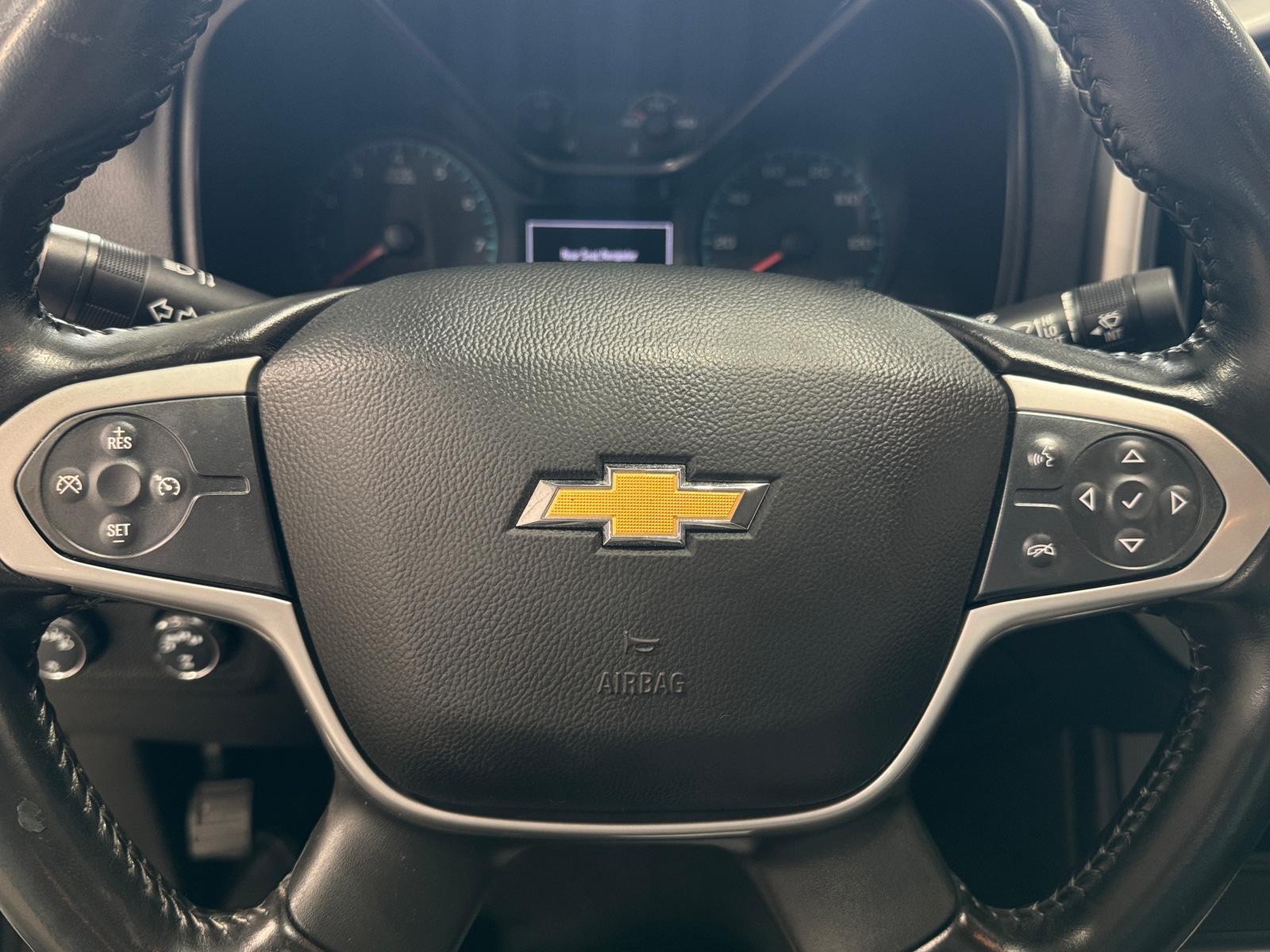 Thumbnail: 2022 Chevrolet Colorado - 5