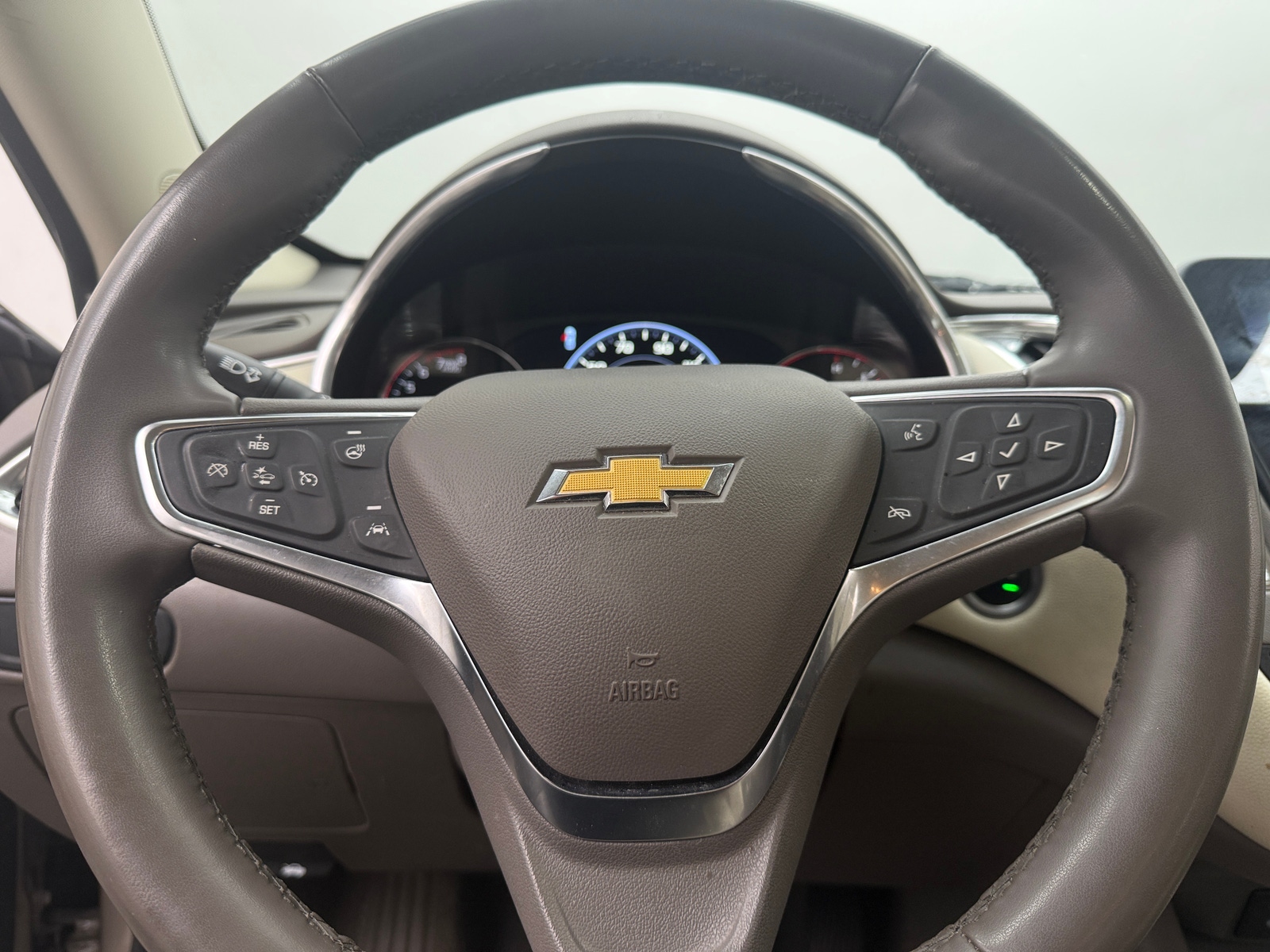 Thumbnail: 2024 Chevrolet Malibu - 4