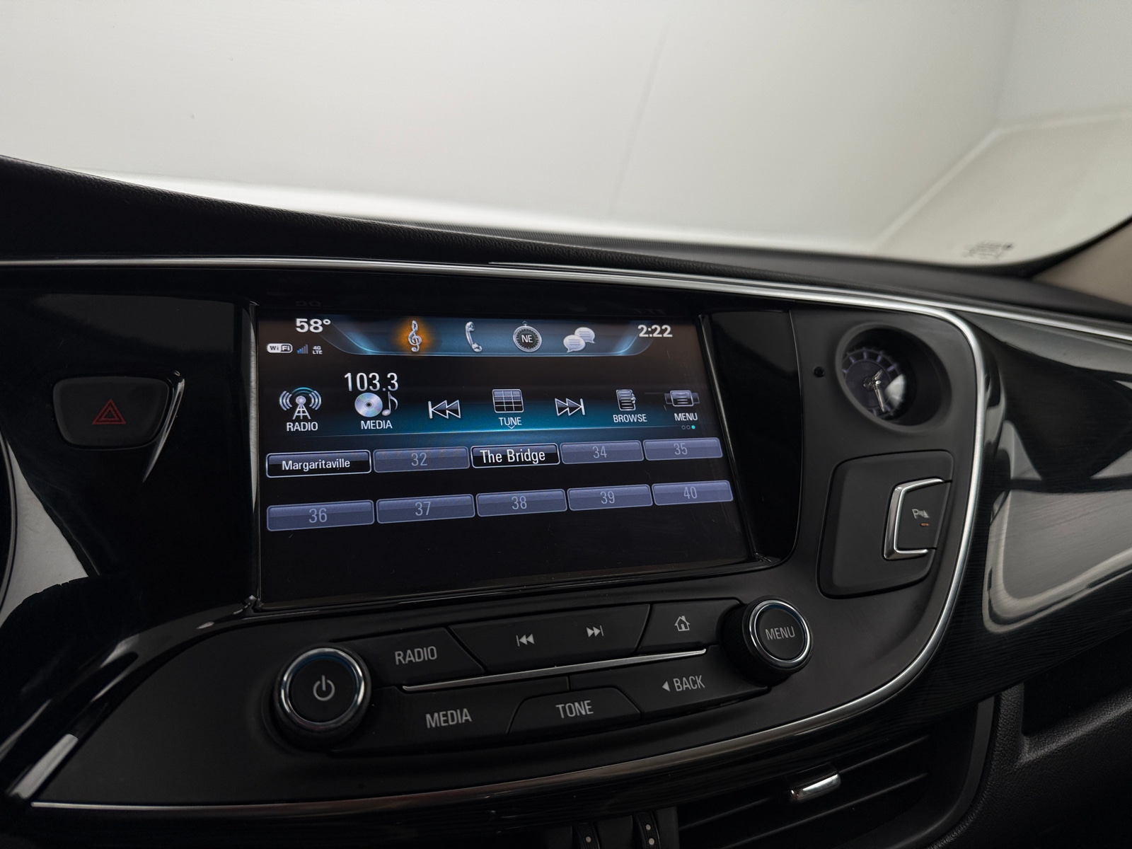 Thumbnail: 2018 Buick Envision - 3