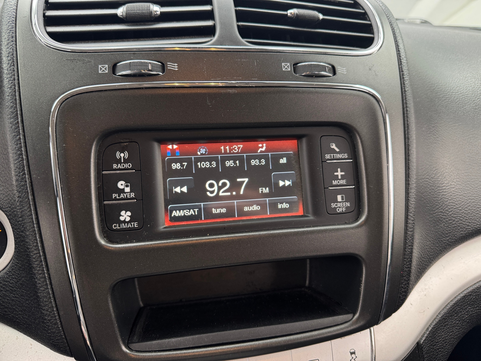 Thumbnail: 2017 Dodge Journey - 4